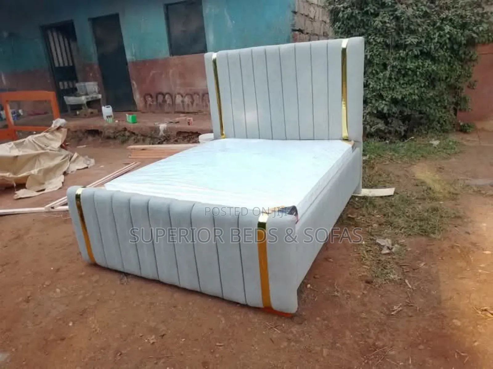 Ice Grey Gold Trim Bed Size 5 by 6