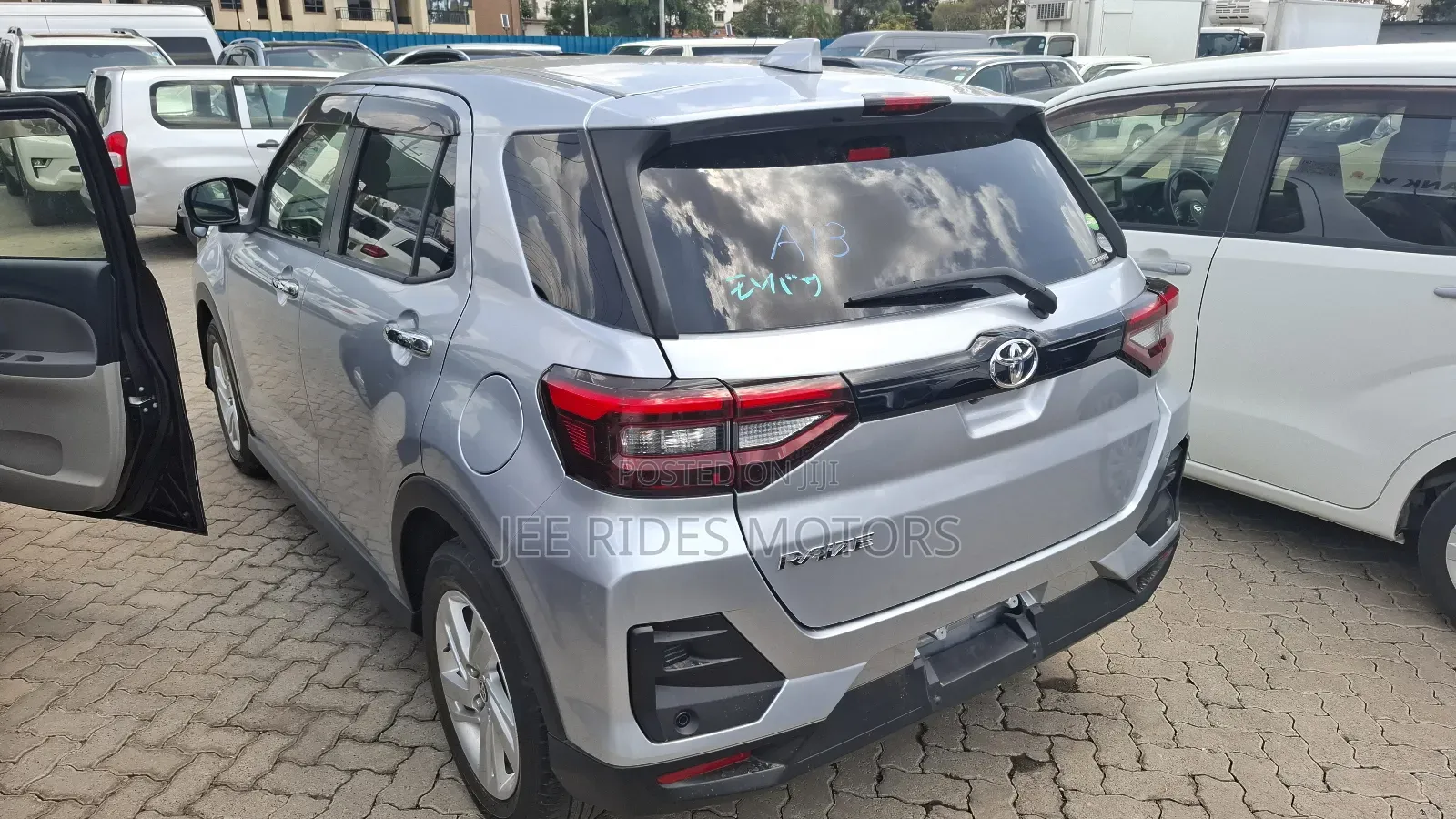 Toyota Raize 1.0 FWD 2019 Silver