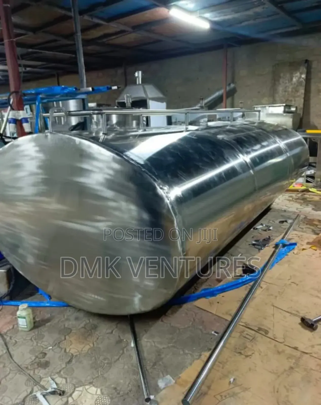 600l First Class Stainless Transportation Tanks for a Lorry/Track