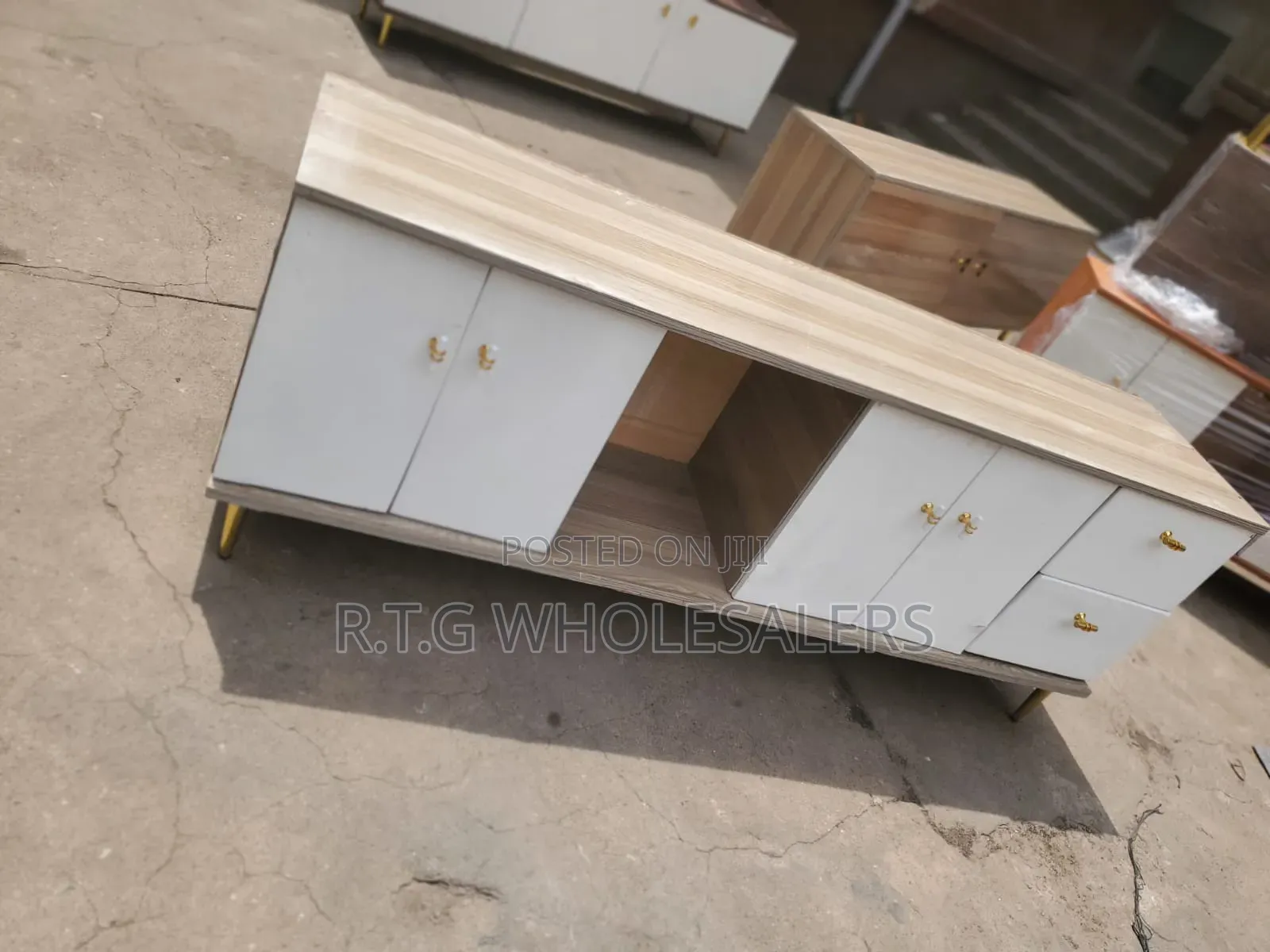 6 FTS Laminating Modern Executive Tv Stand