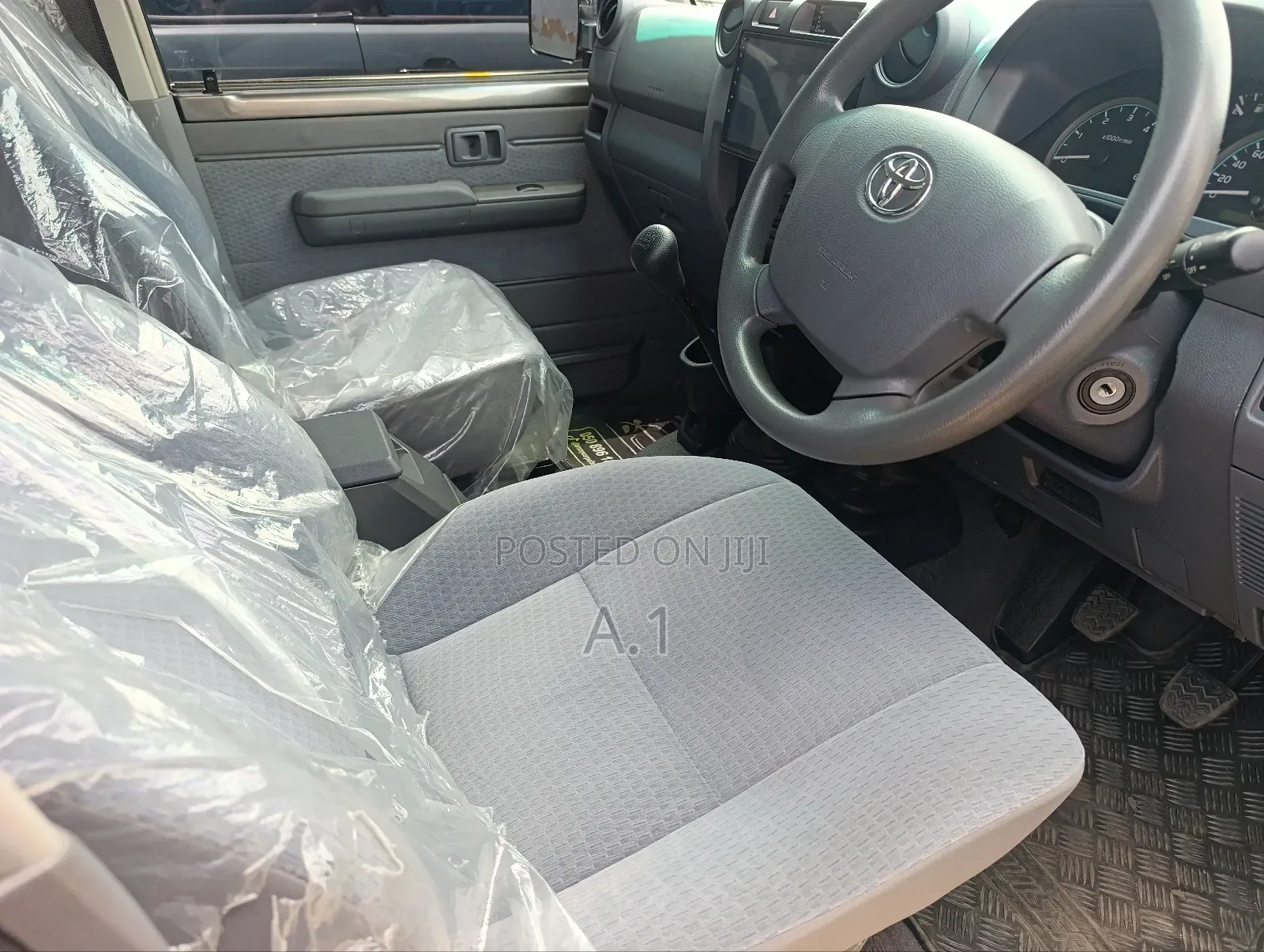 Toyota Land Cruiser 4.0 V6 GXR 2019 Brown