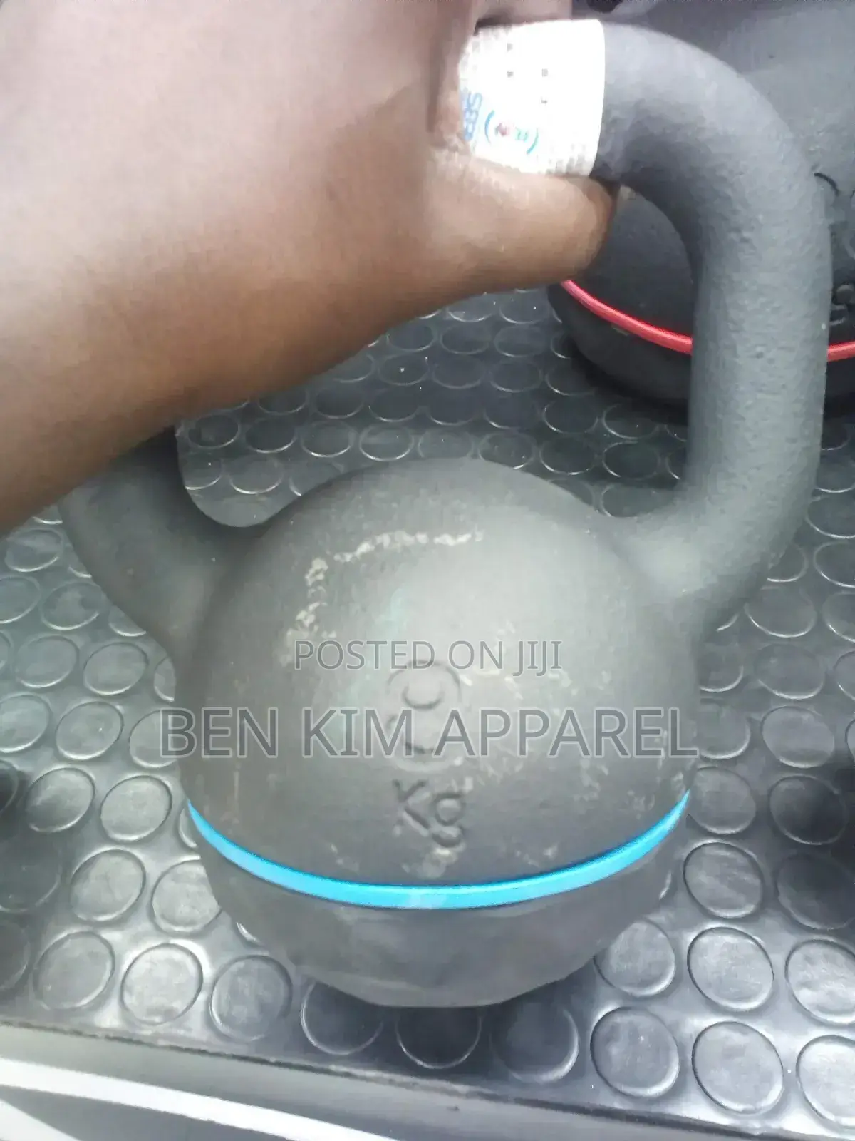 Rubber Base 8kgs Kettlebell Cast Iron