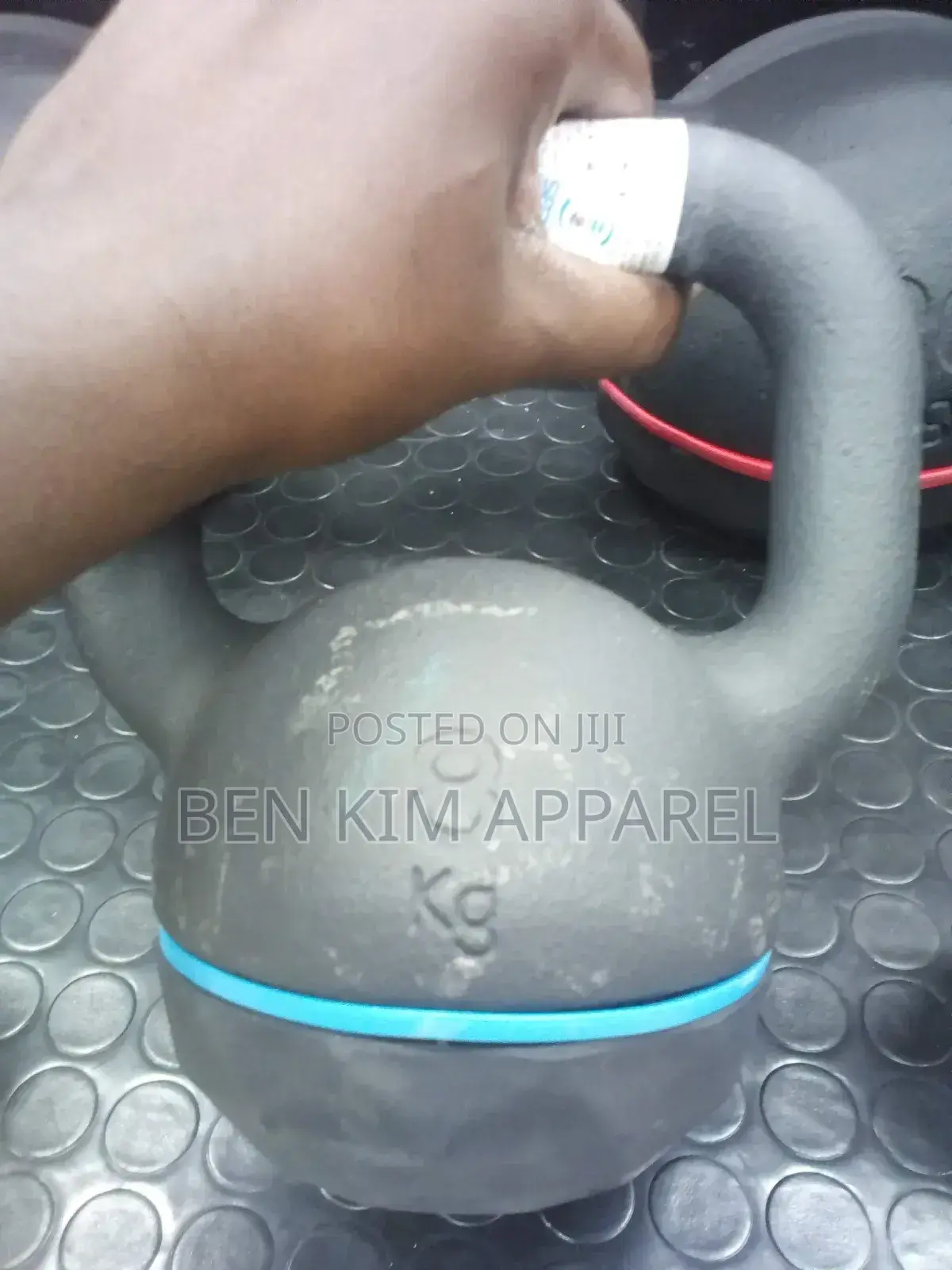 Rubber Base 8kgs Kettlebell Cast Iron