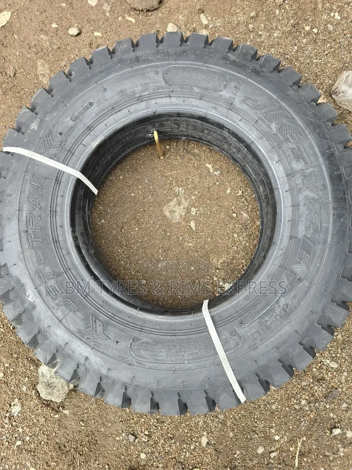 750 - 16 Jk Trak (Diff) India.
