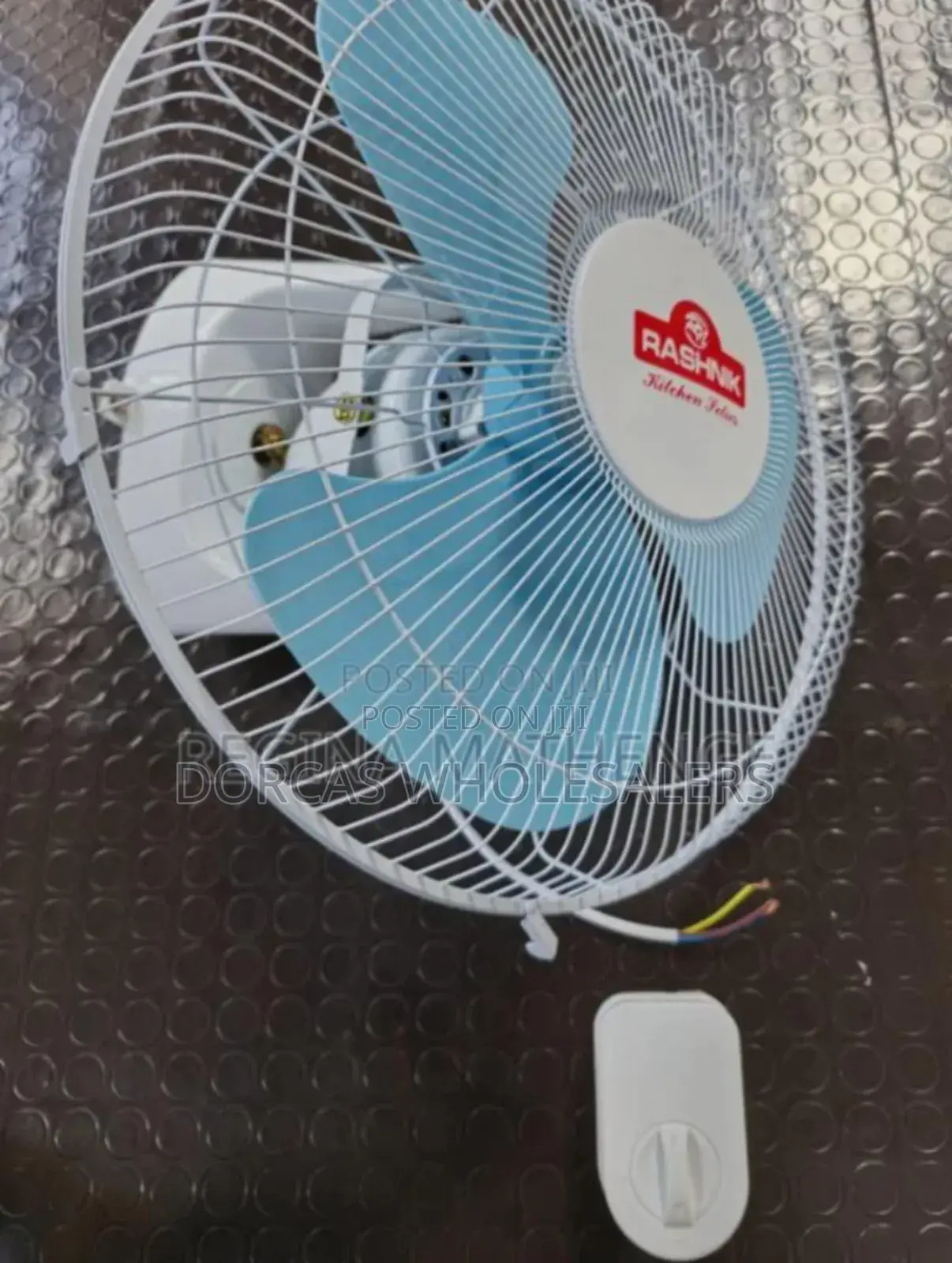 3blades. With Remote Rashnik Orbit Fan
