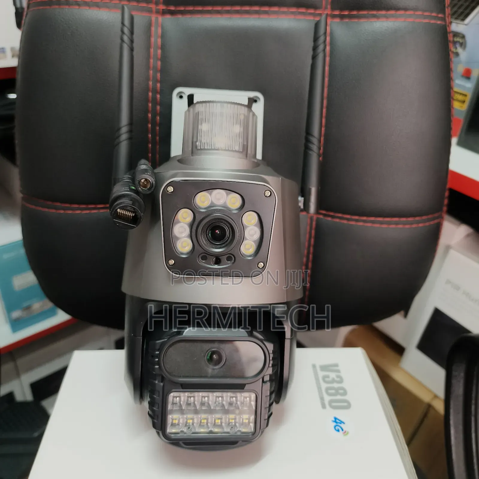 Dual Lens 4g Electric Cameras With Alarm Siren