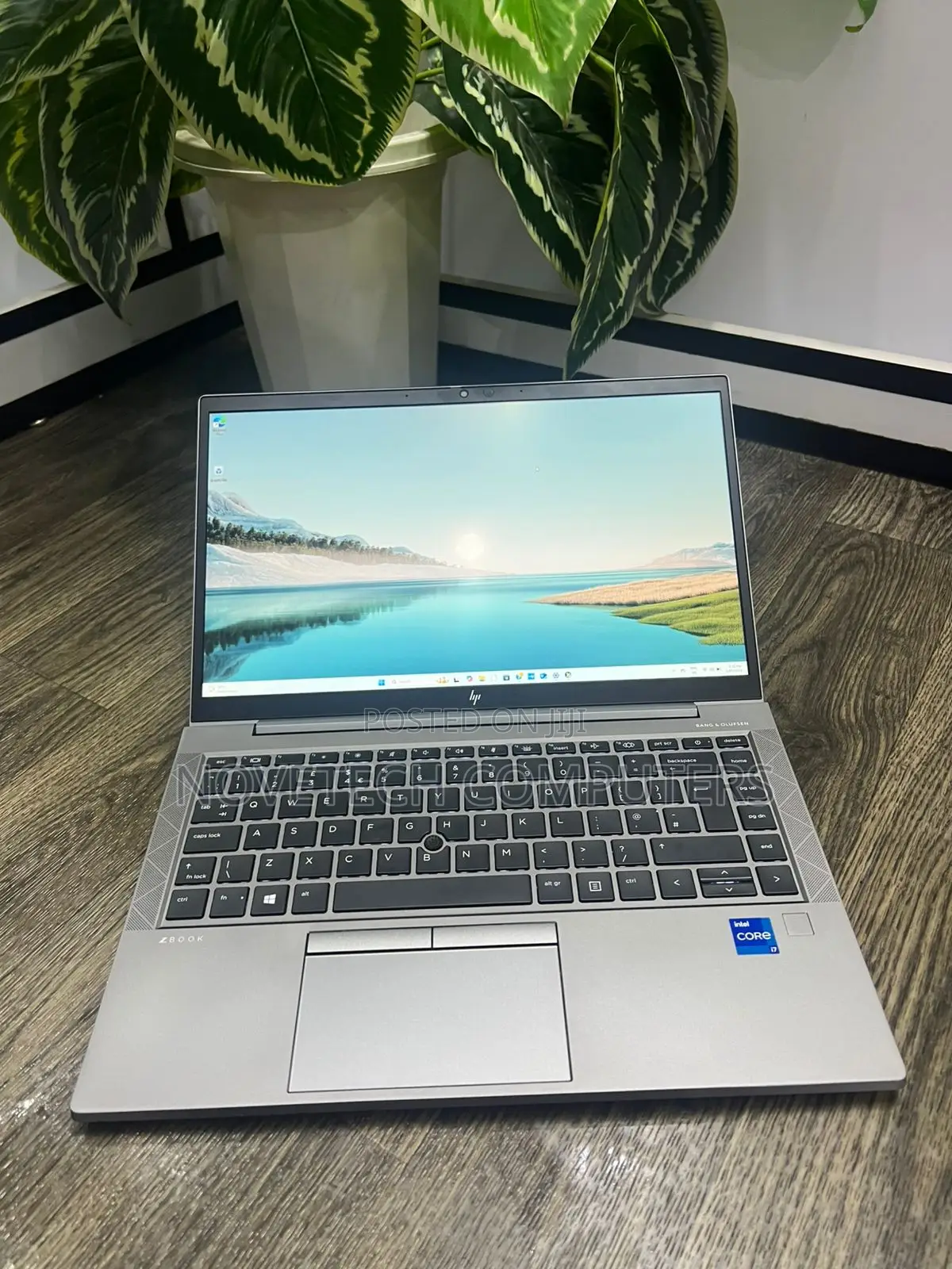 New Laptop HP ZBook Firefly G8 8GB Intel Core i5 SSD 512GB
