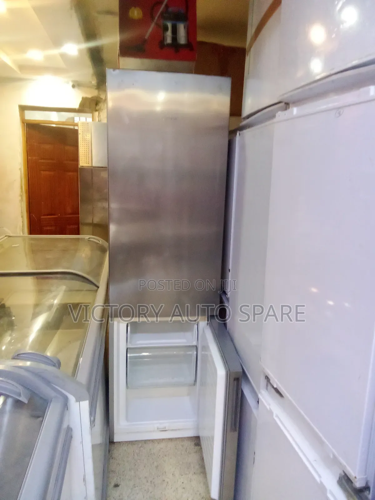 Silver Bottom Freezer Refrigerator