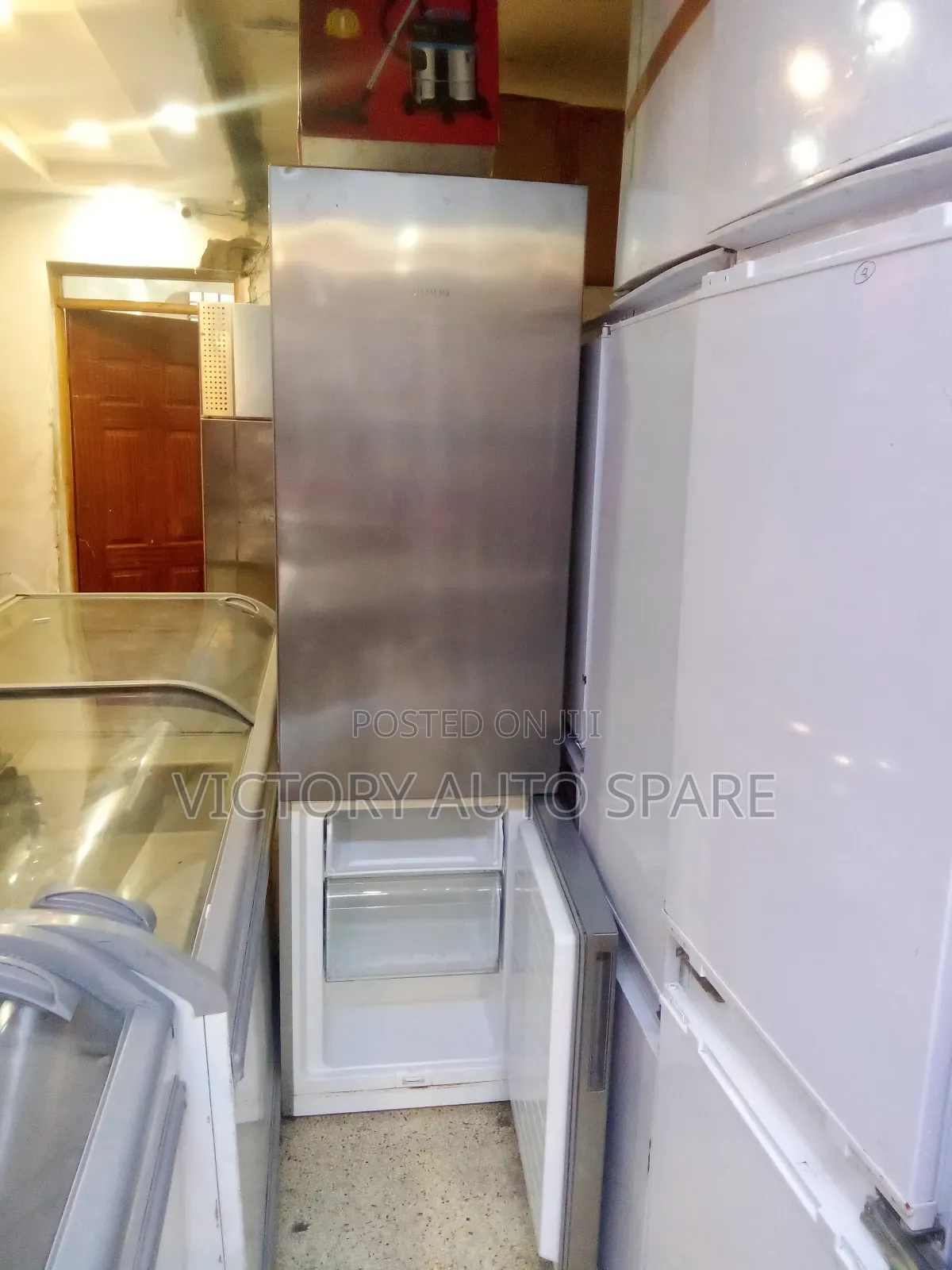 Silver Bottom Freezer Refrigerator