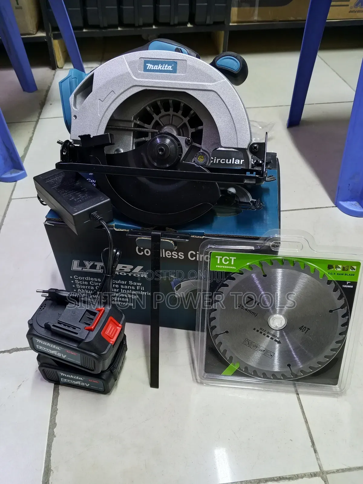 Heavy Duty Makita Circular Saw 7 Inches