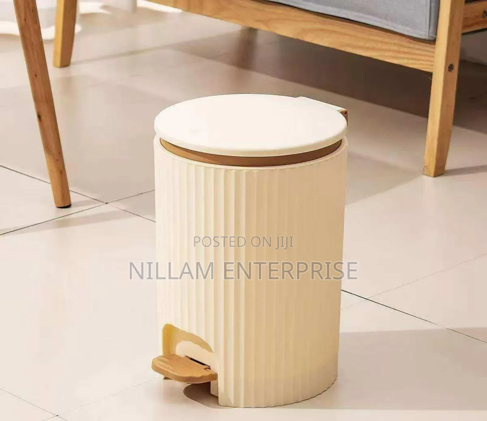 Foot Pedal Push Dustbin/Trash Can