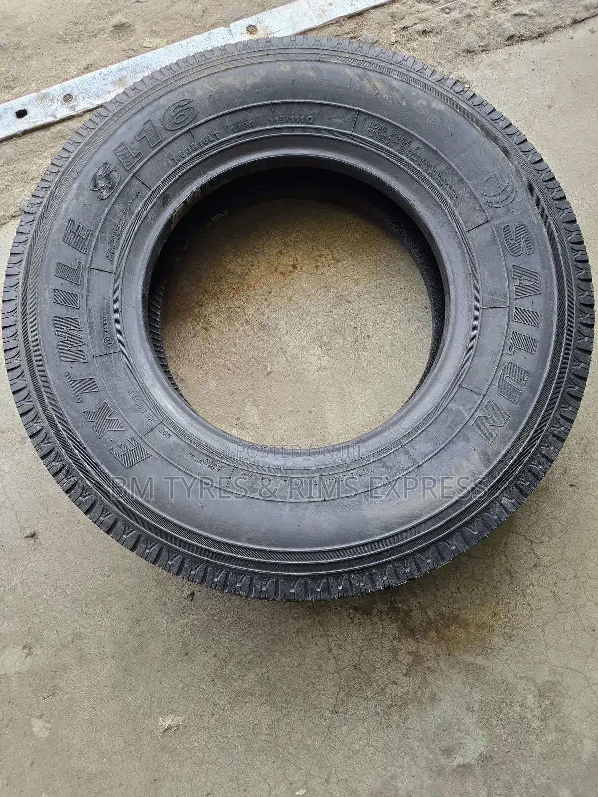 700 R16 Sailun Tyres (Highway) Commercial.
