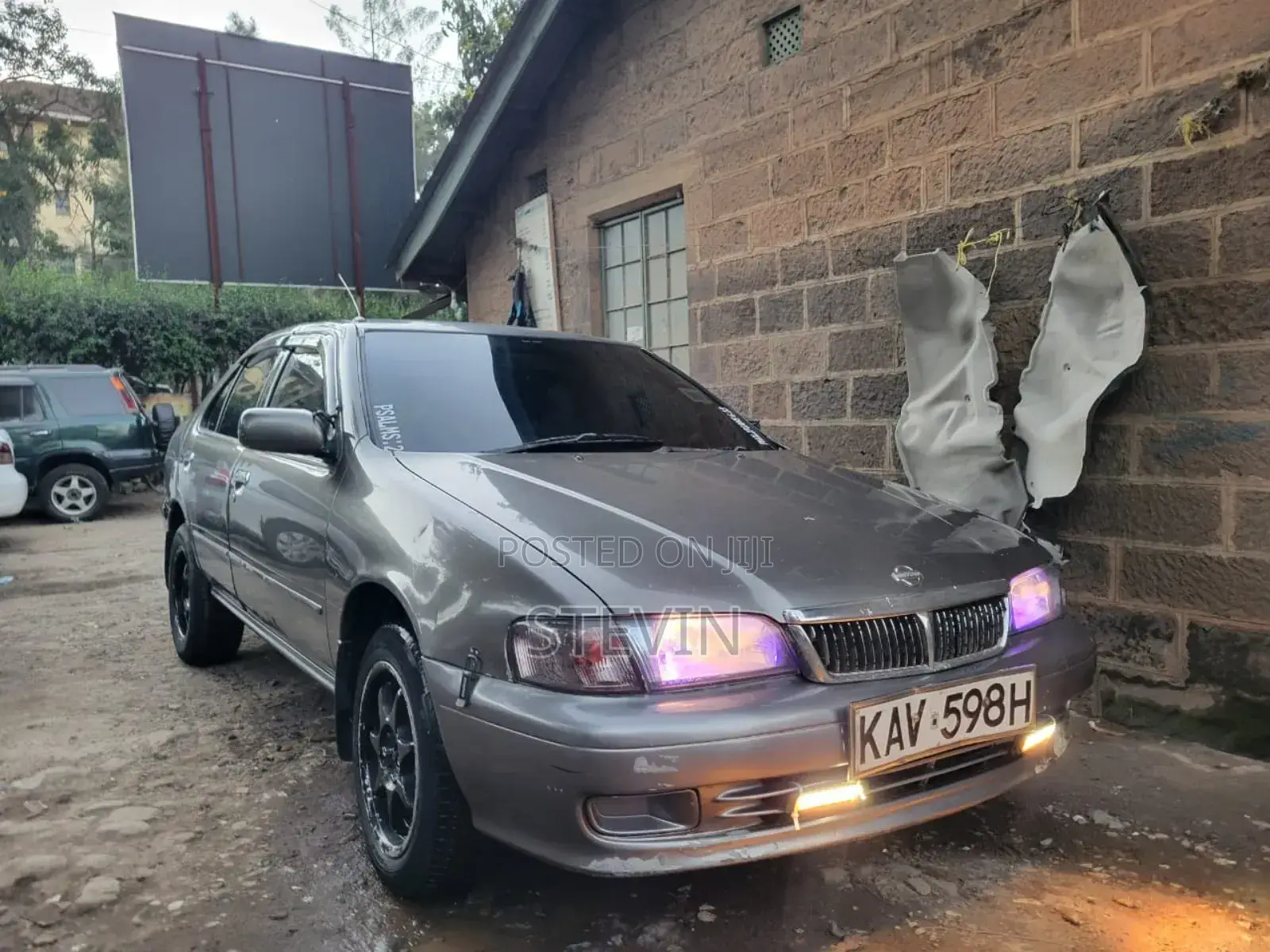Nissan FB15 2001 Black