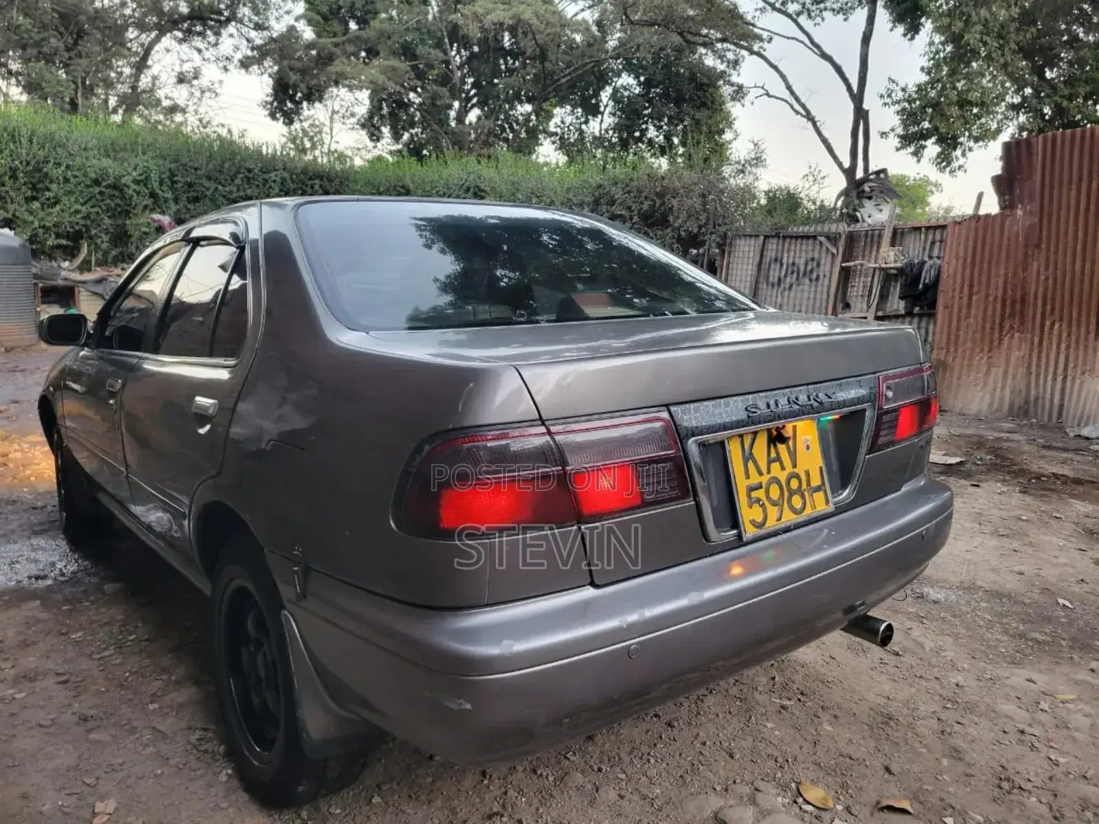 Nissan FB15 2001 Black