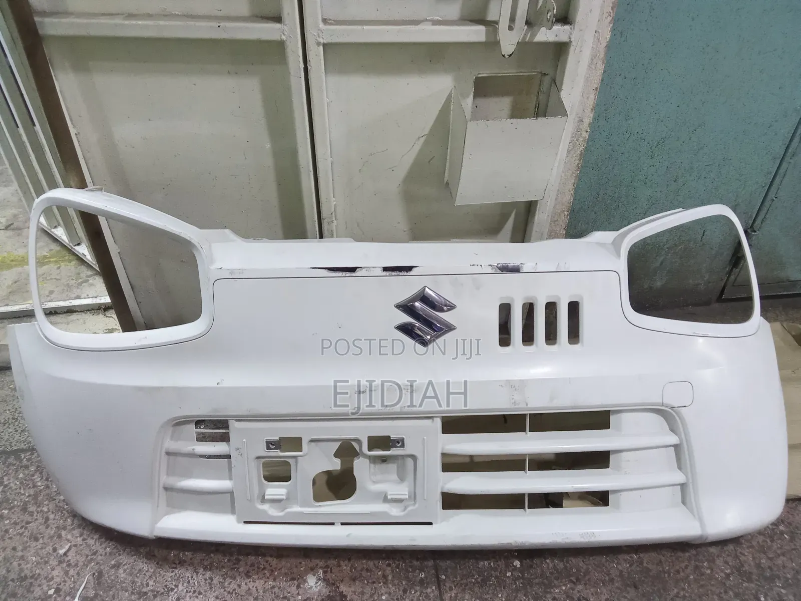 Bumper Zusuki (Auto)
