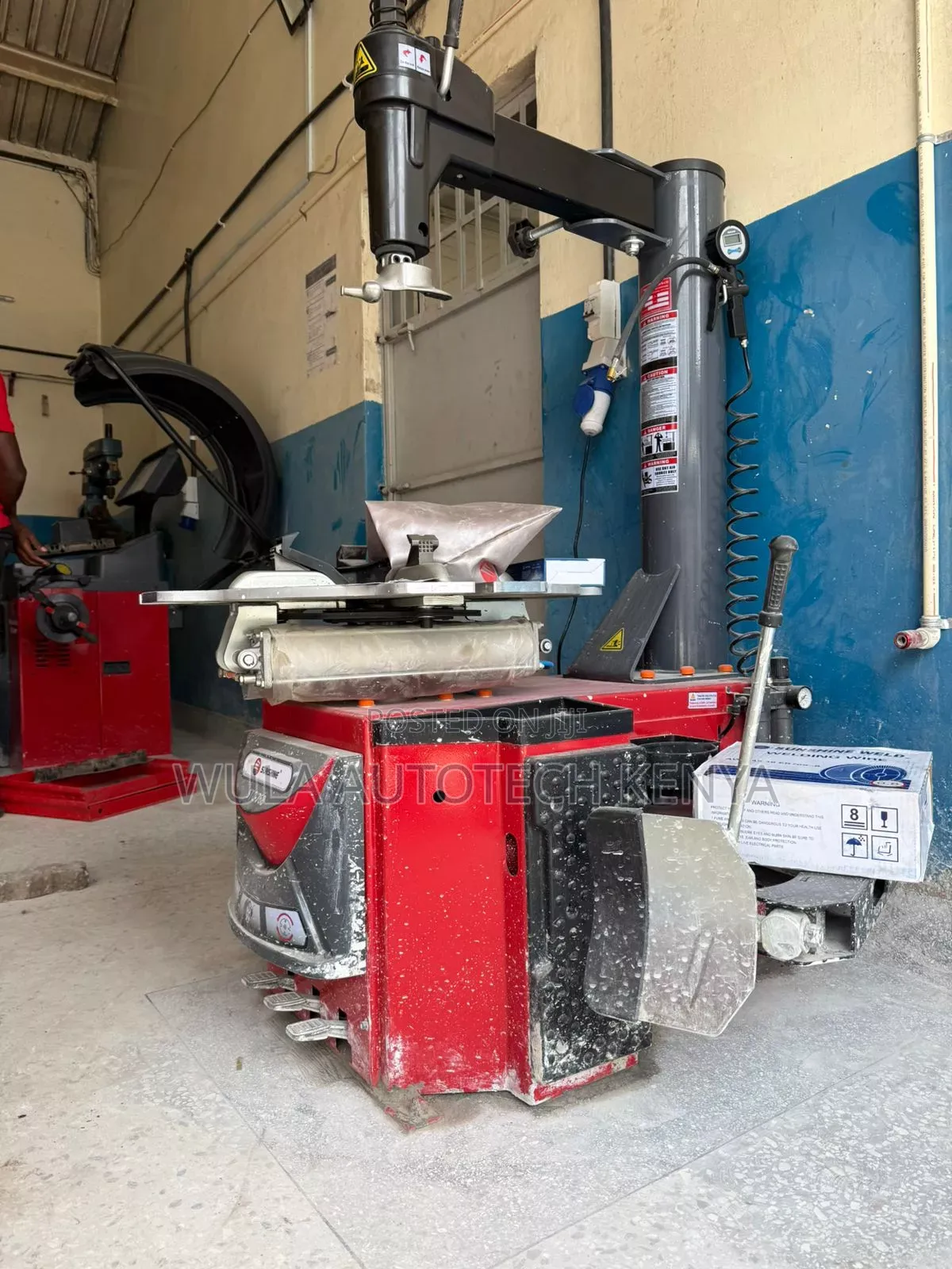 Heavy Commercial Vehicle Tyre Changer Machine Sunshine Italy