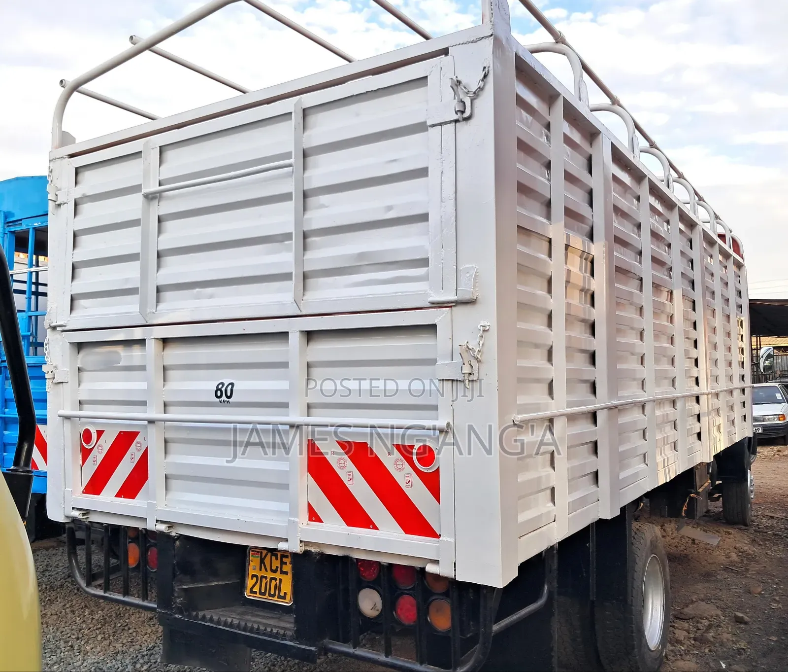 Mitsubishi Fh215 Lorry/Truck