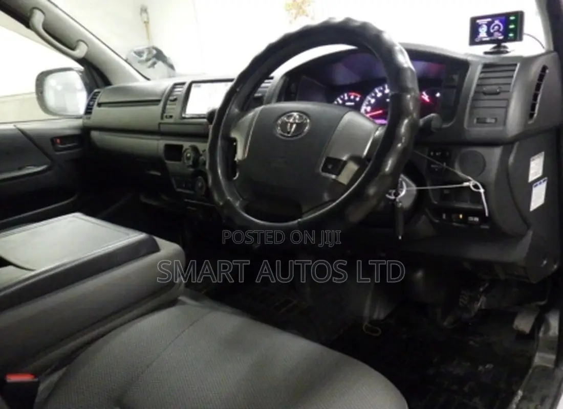 Toyota HiAce 2020 Silver