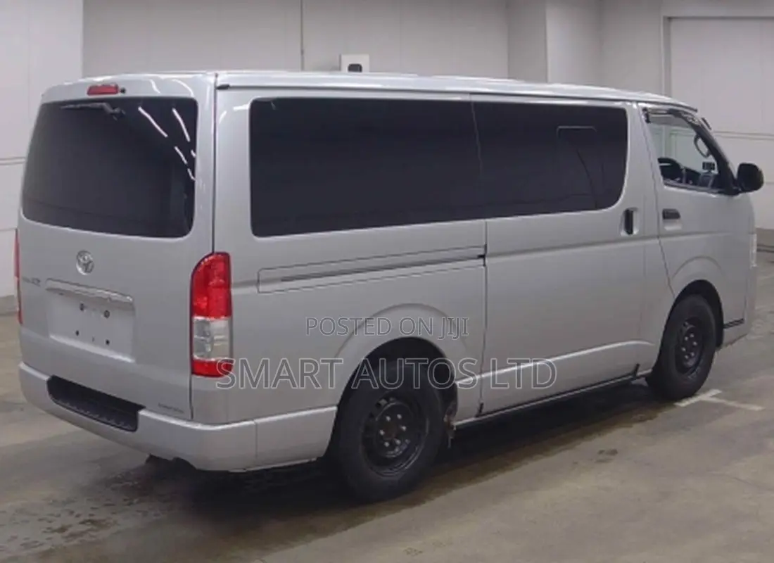 Toyota HiAce 2020 Silver