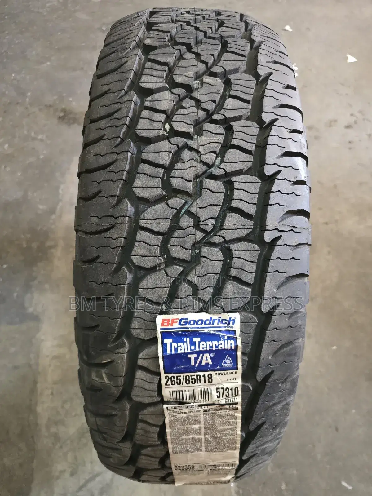 265 /65 R18 Bf Goodrich Tyres (Trail Terrein) U. S.A.