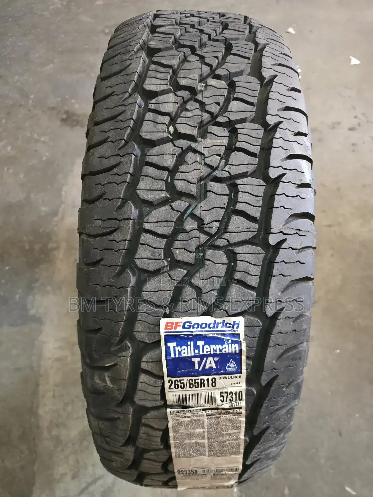 265 /65 R18 Bf Goodrich Tyres (Trail Terrein) U. S.A.