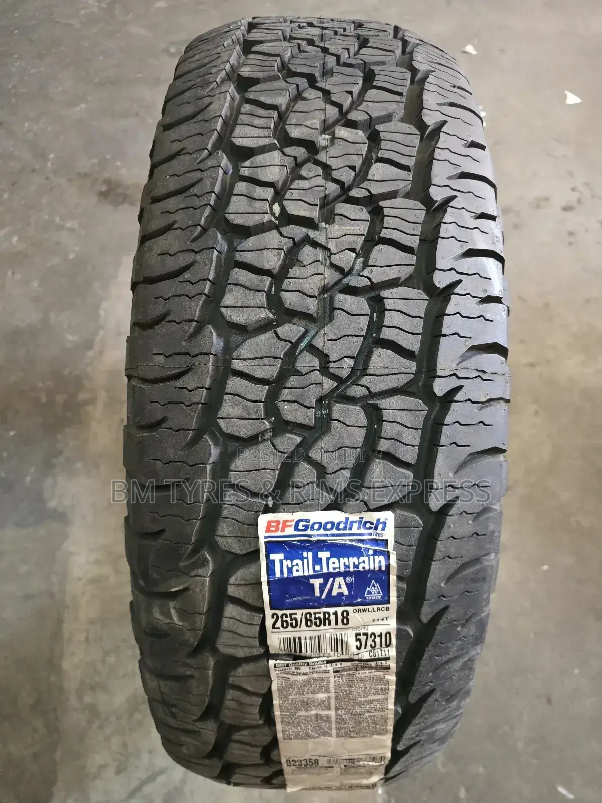 265 /65 R18 Bf Goodrich Tyres (Trail Terrein) U. S.A.
