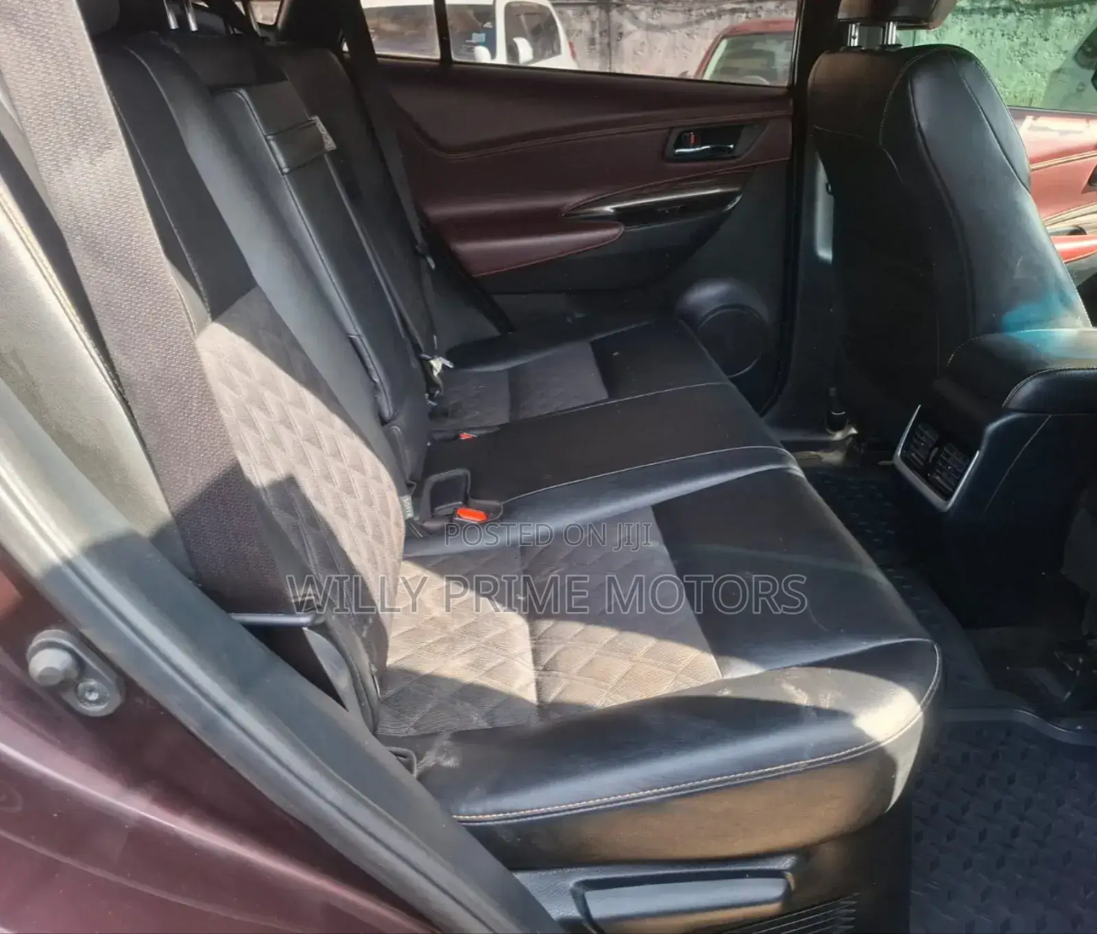 Toyota Harrier 2.0 4WD 2015 Maroon