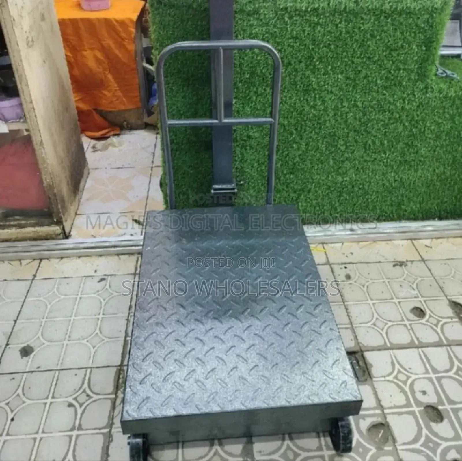 Colour Black New 600kgs Platform Scale