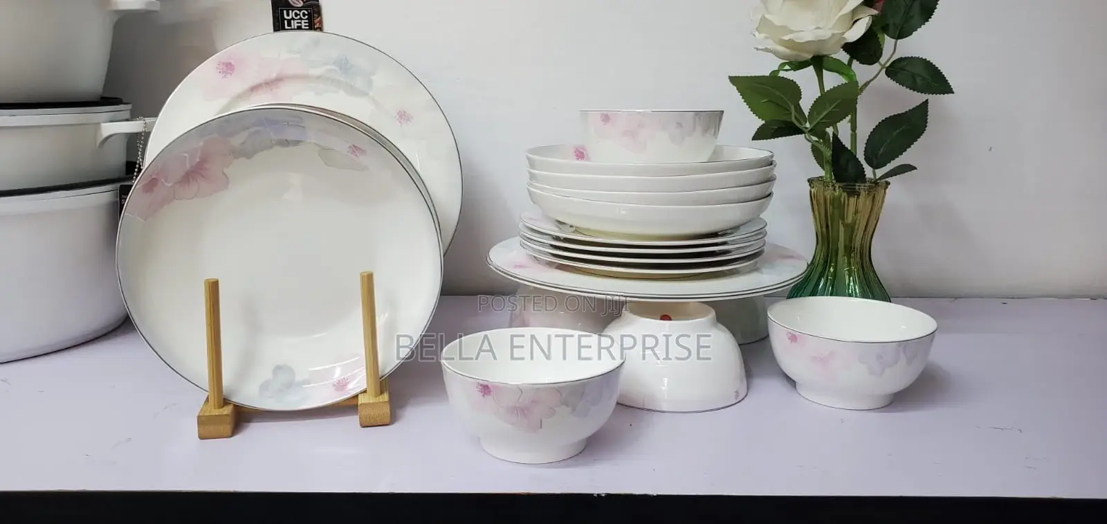 24 Pieces Porcelain Plates and Bowls Set With Pink Floral