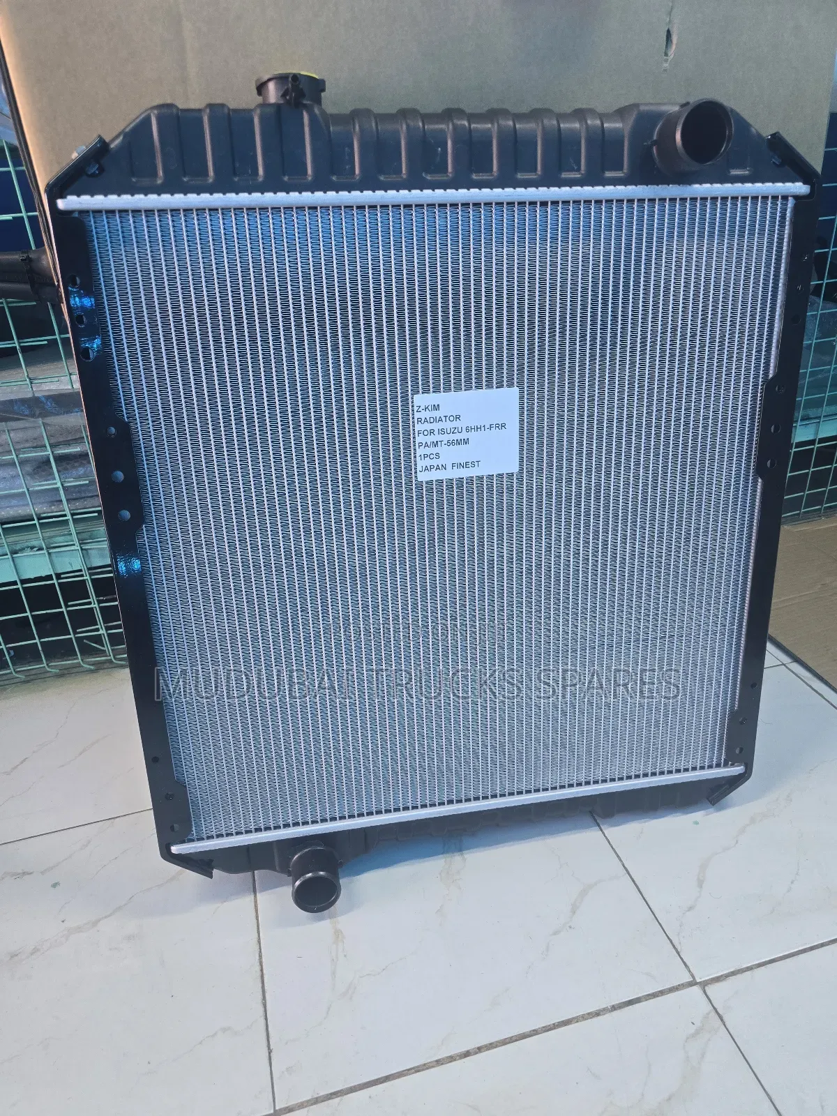 Isuzu Frr33 6hh1 Plastic Tank Radiator Assy