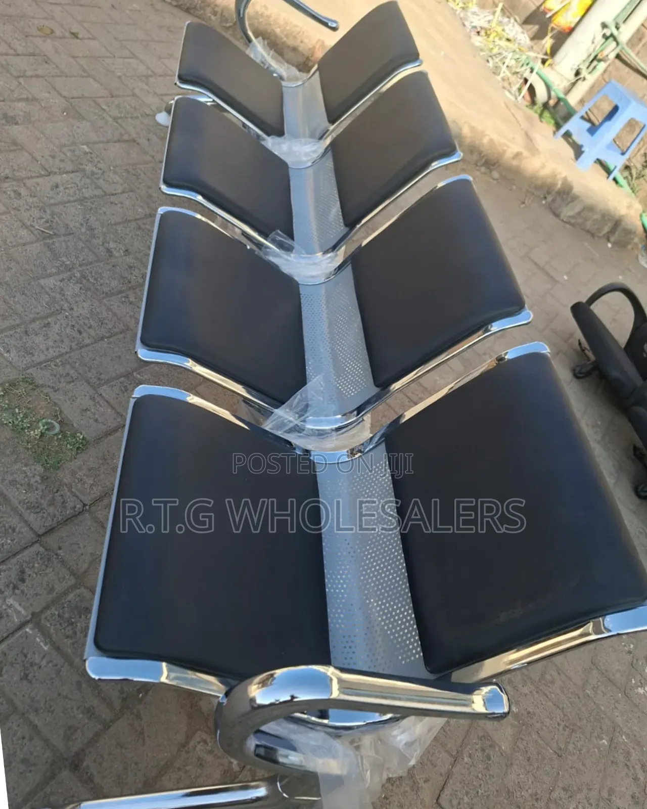 Durable 4-Person Waiting Bench for Reception Waiting Areas