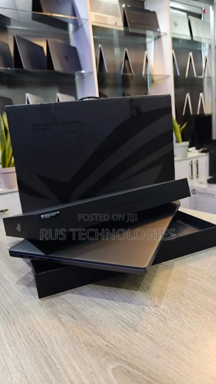 Laptop Asus ROG Strix G16 G614 16GB Intel Core Ultra 9 SSD 1T