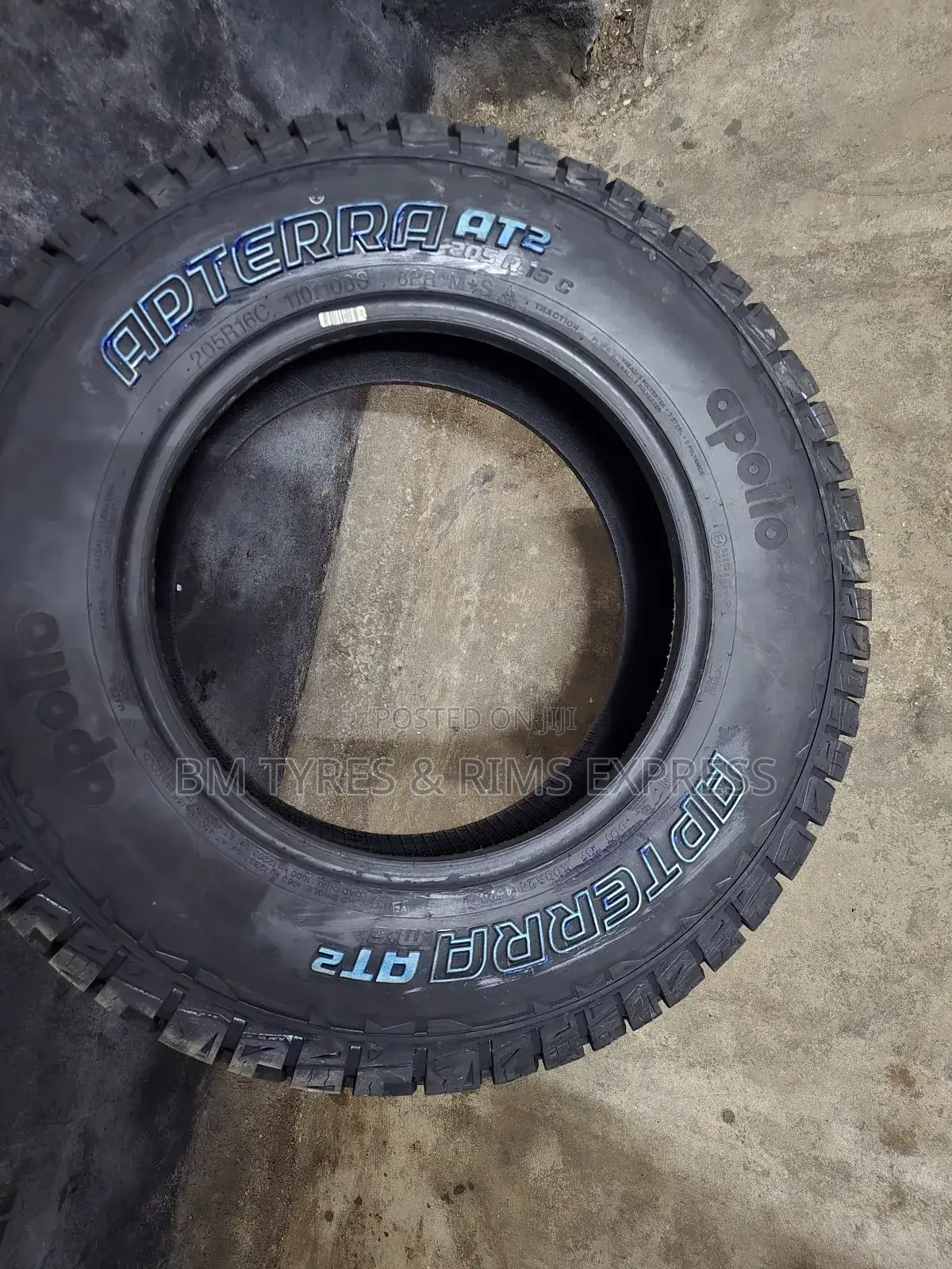 205 R16 Apollo Tyres (All Terrein) Commercial.