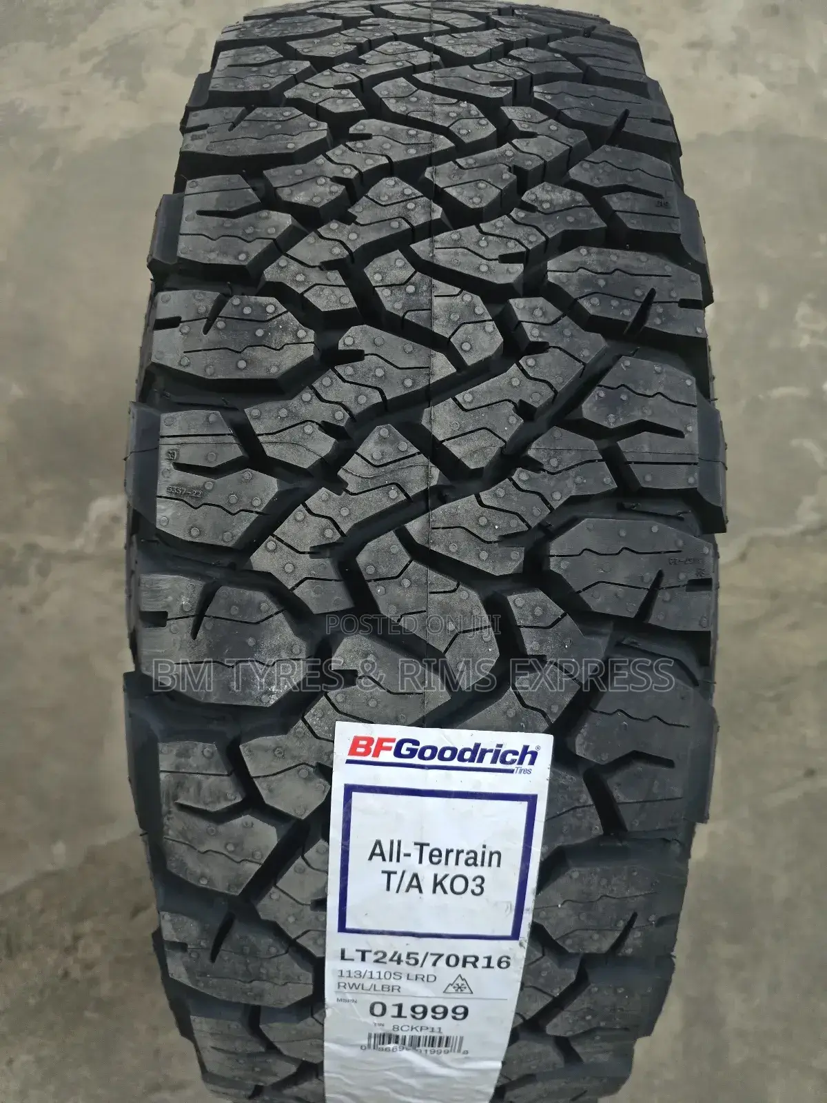 245 /70 R16 Bf Goodrich (All Terrein) T/a . Thailand.