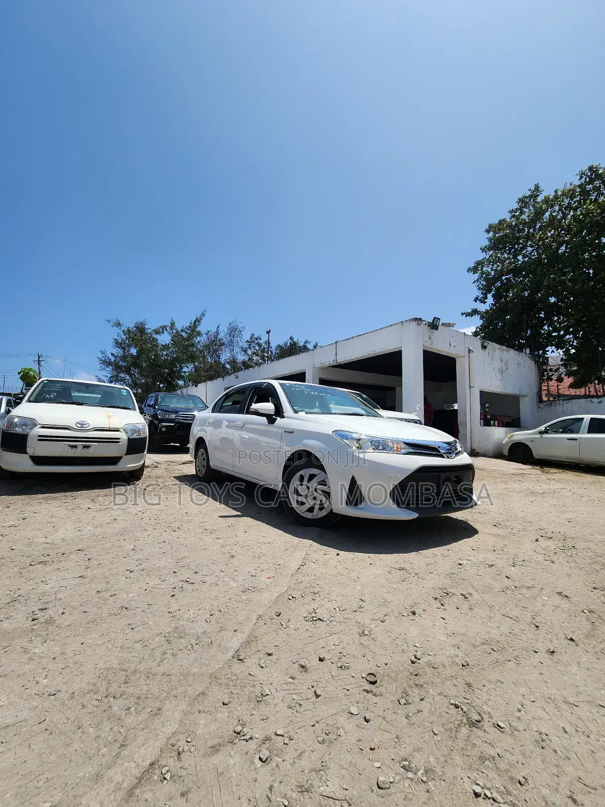 Toyota Axio 1.5 Hybrid 2WD 2018 White