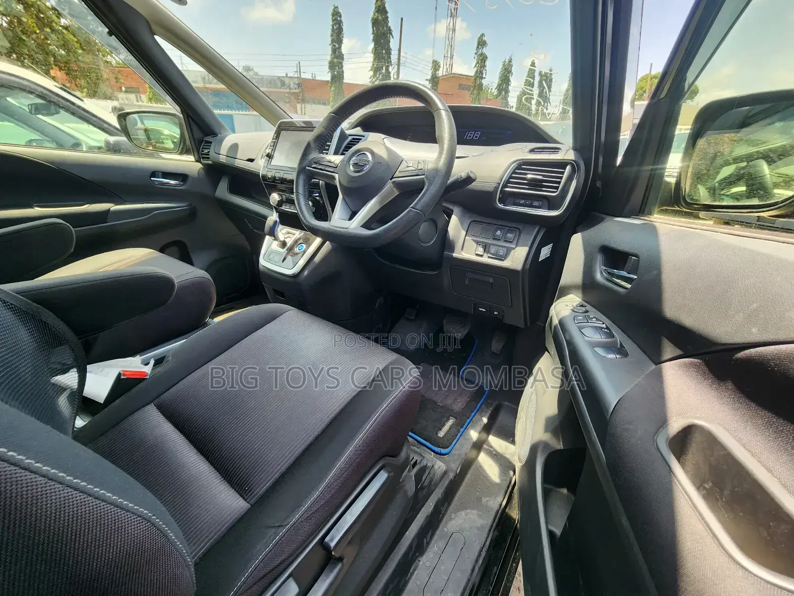 Nissan Serena 2018 Black
