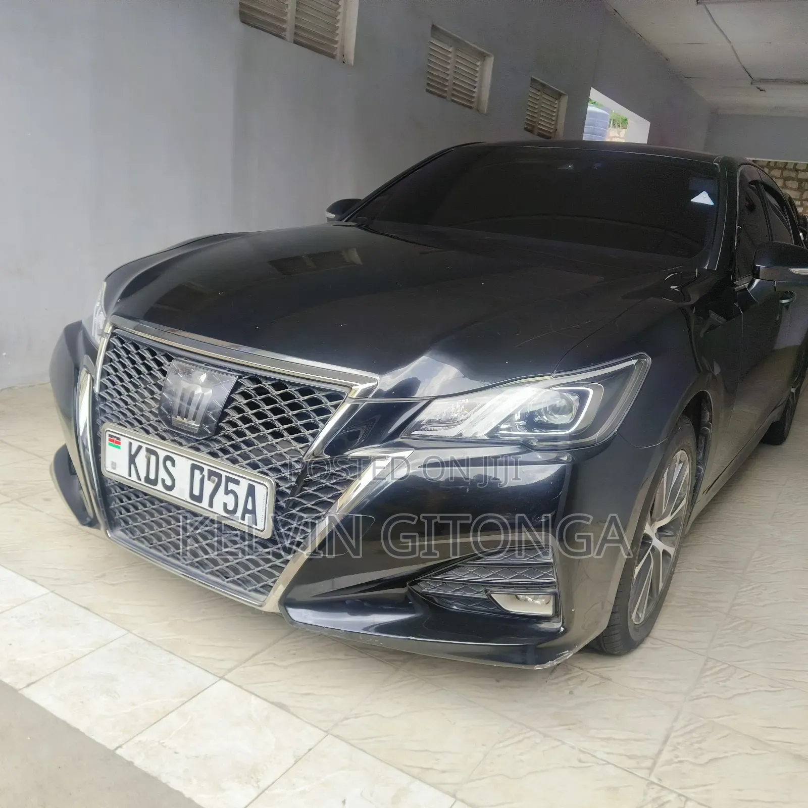 Toyota Crown 2017 Black