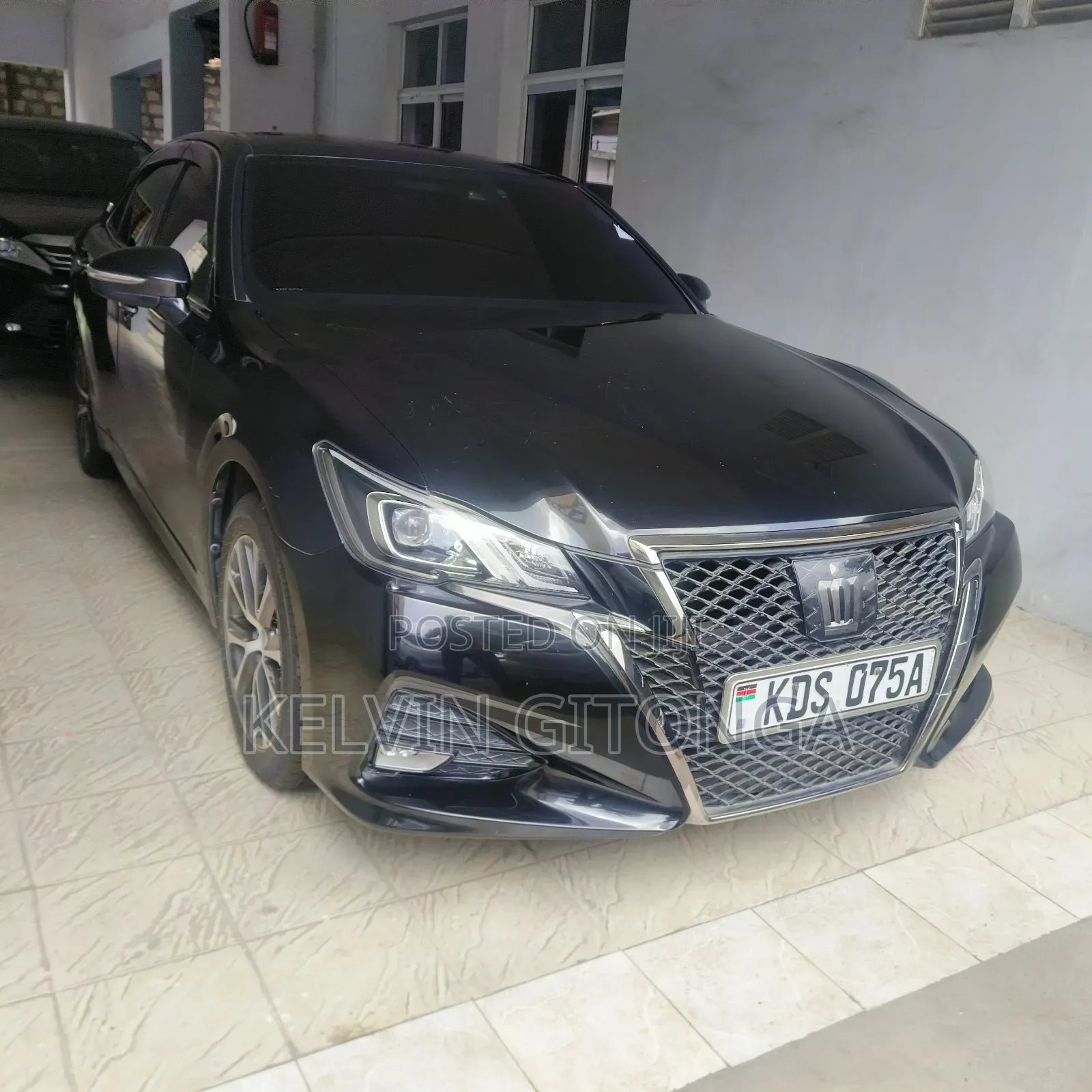Toyota Crown 2017 Black