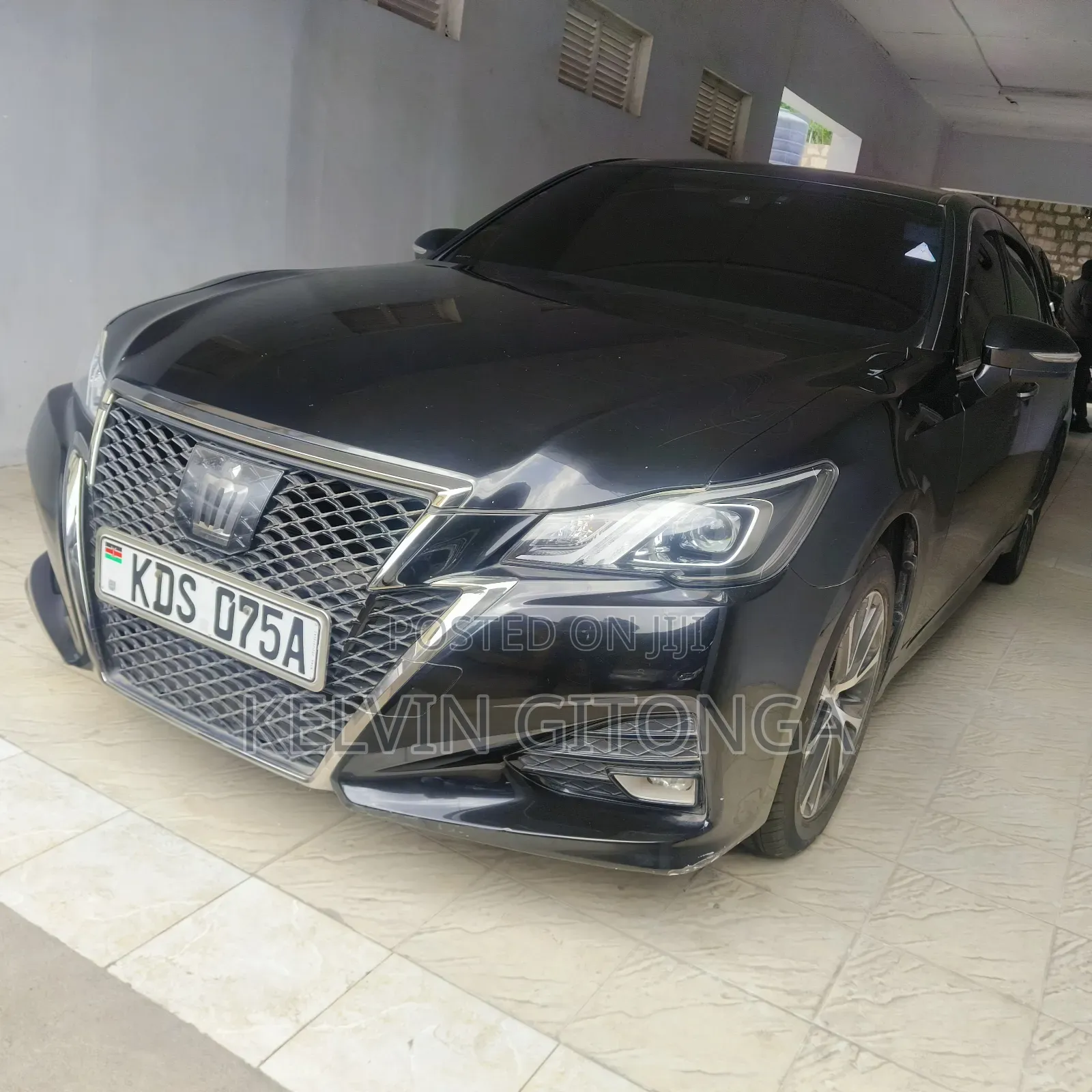 Toyota Crown 2017 Black