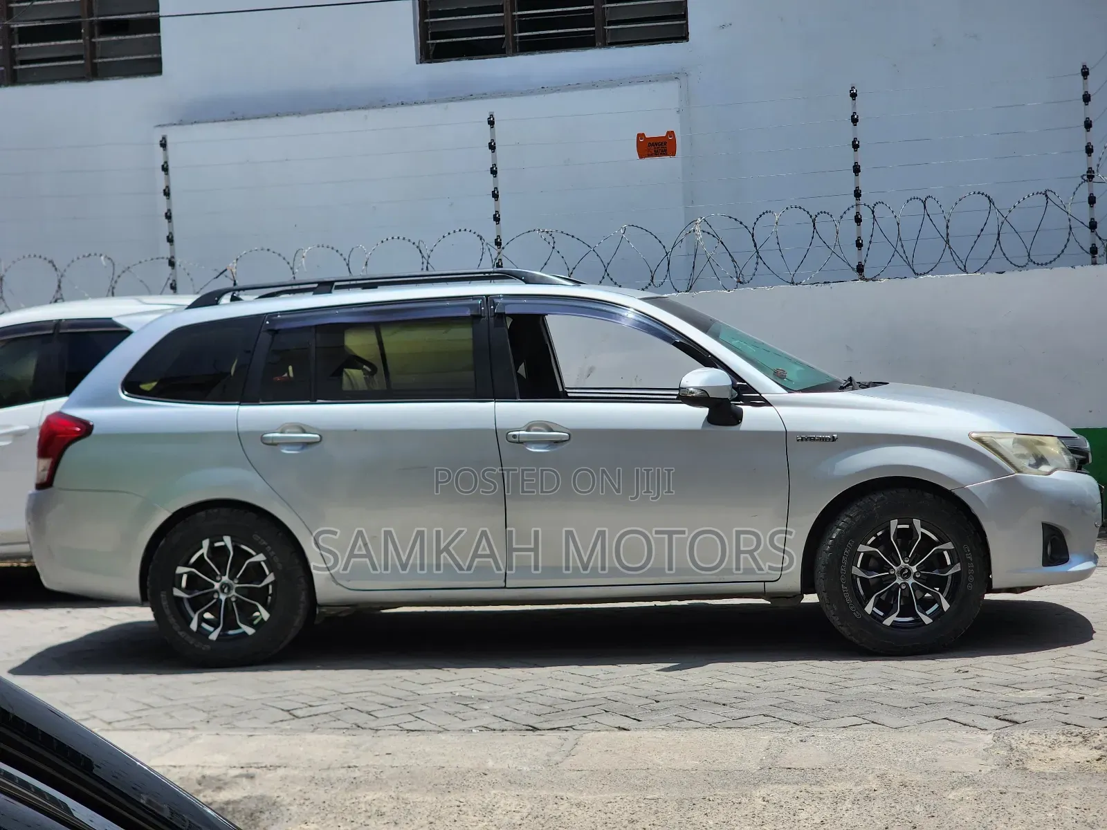 Toyota Corolla Fielder 2014 Silver
