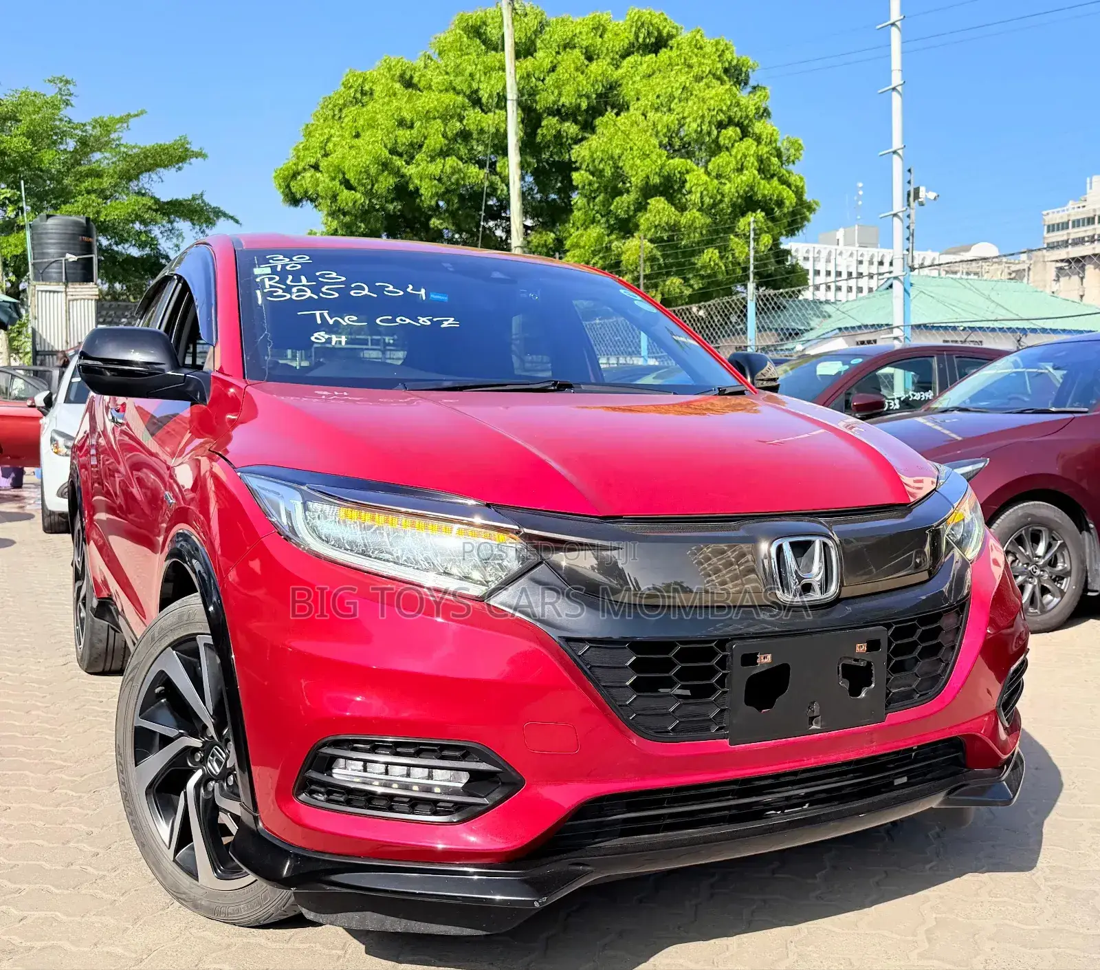 Honda Vezel 2018 Maroon