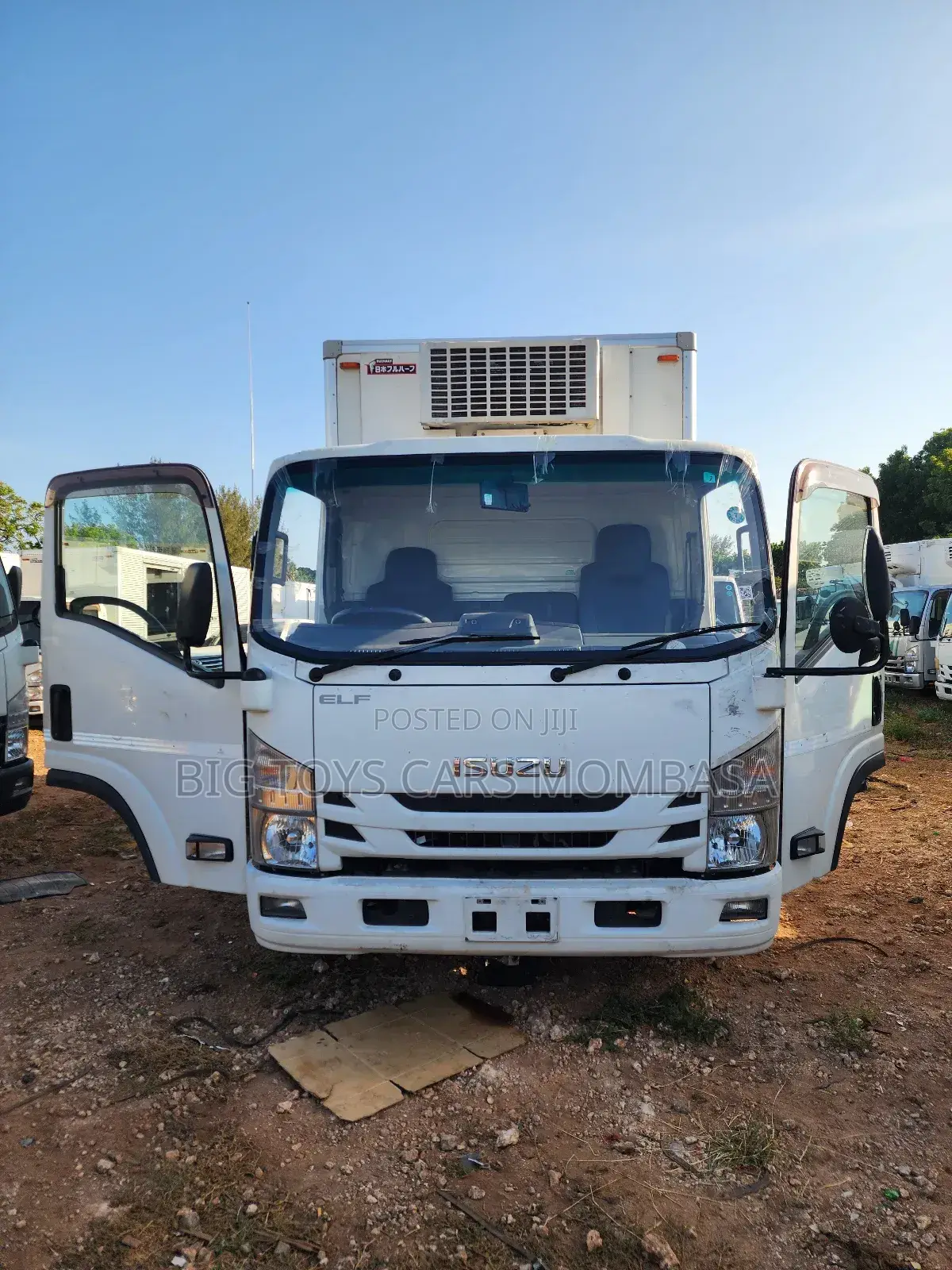 Isuzu Elf Truck 2019 White
