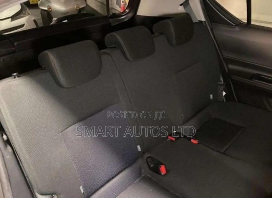 Toyota Aqua 2019 Gray