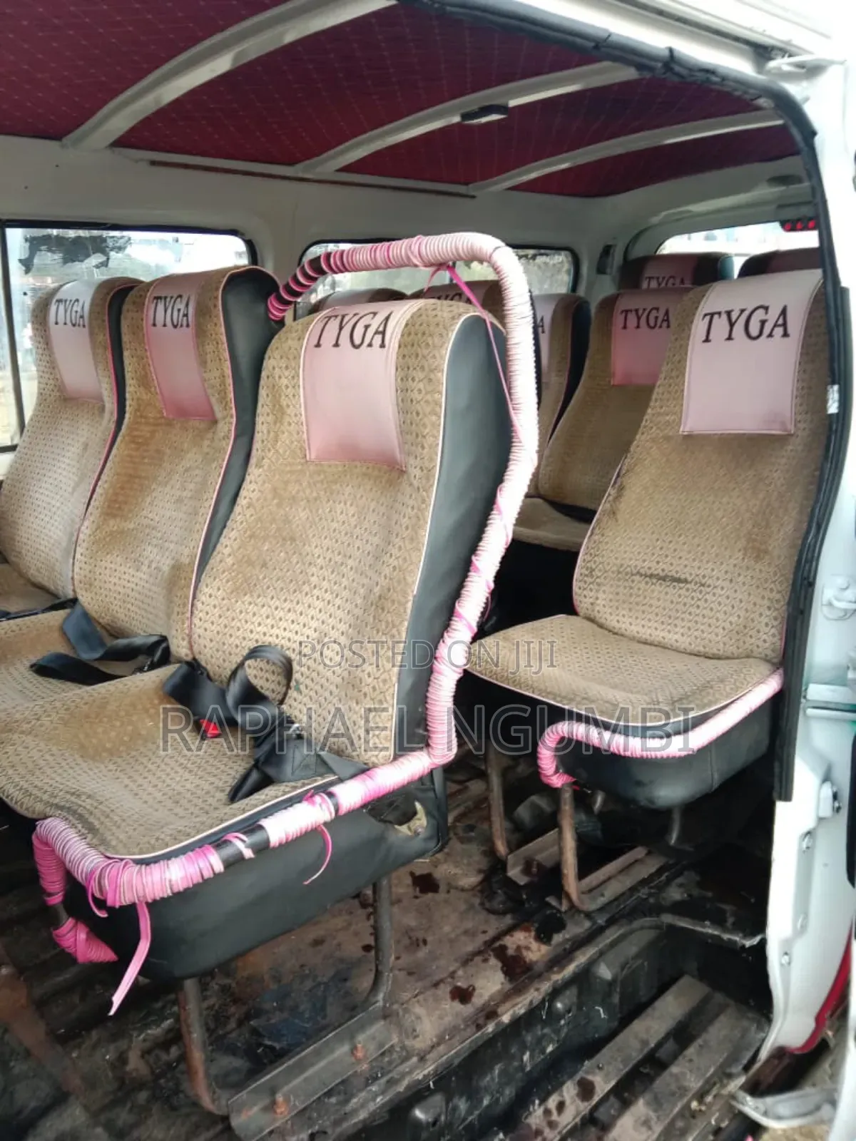 Nissan Caravan (Urvan) 2006 Green