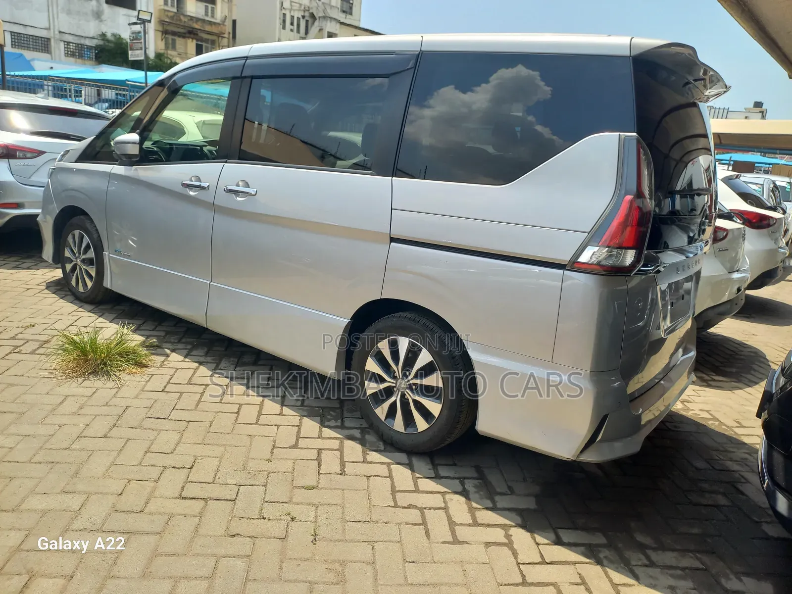 Nissan Serena 2019 Silver