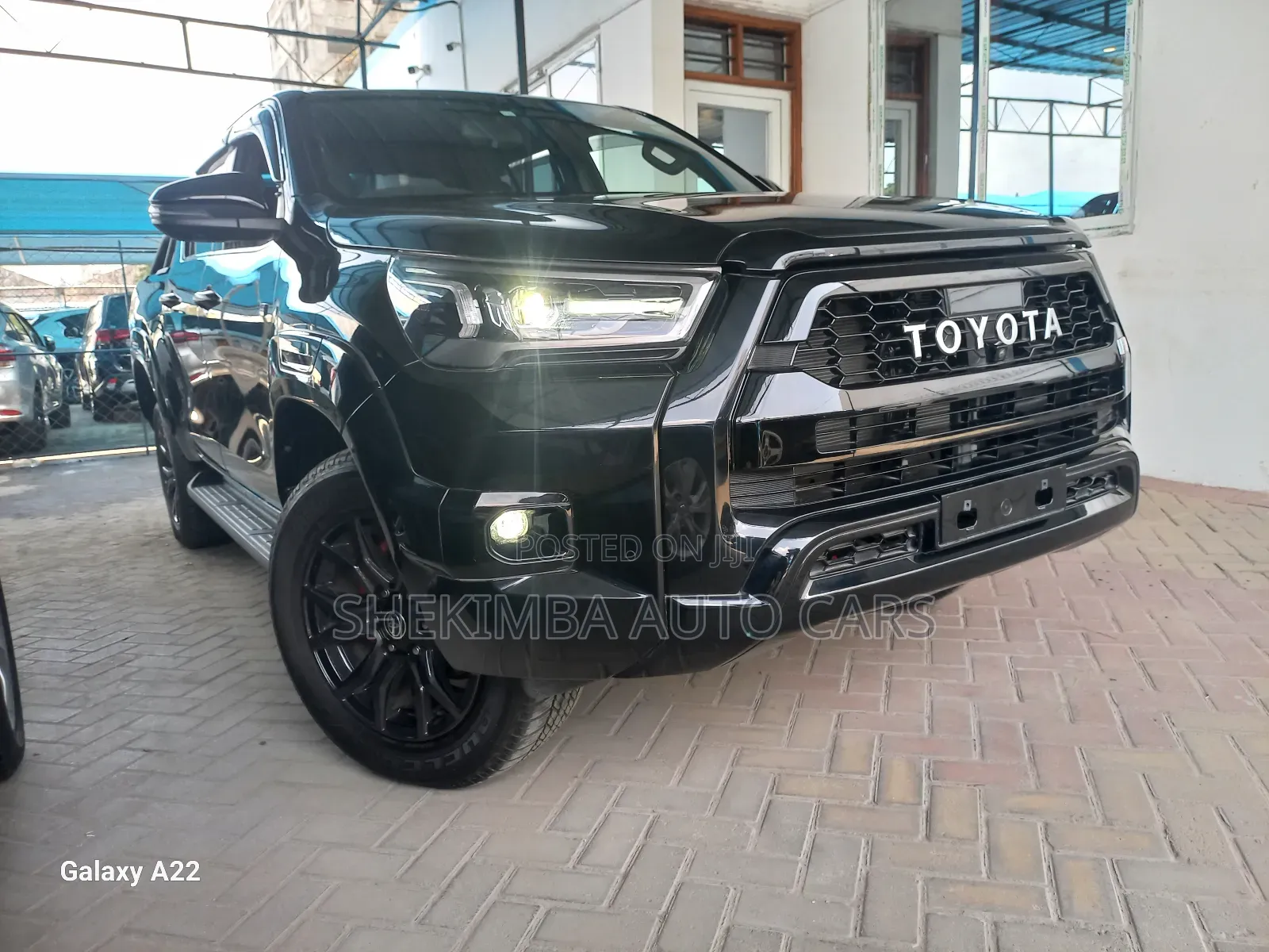 Toyota Hilux 2024 Black