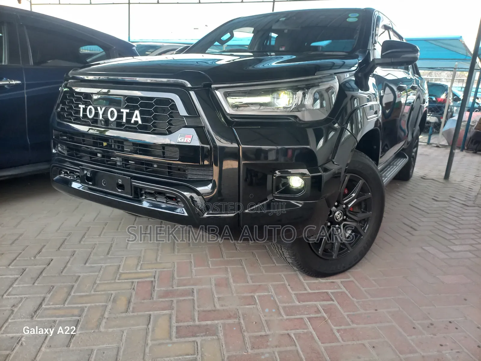 Toyota Hilux 2024 Black