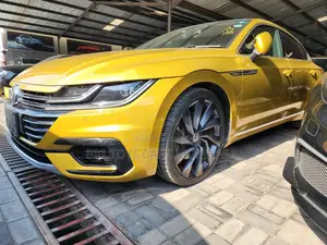 Volkswagen Arteon 2019 Yellow