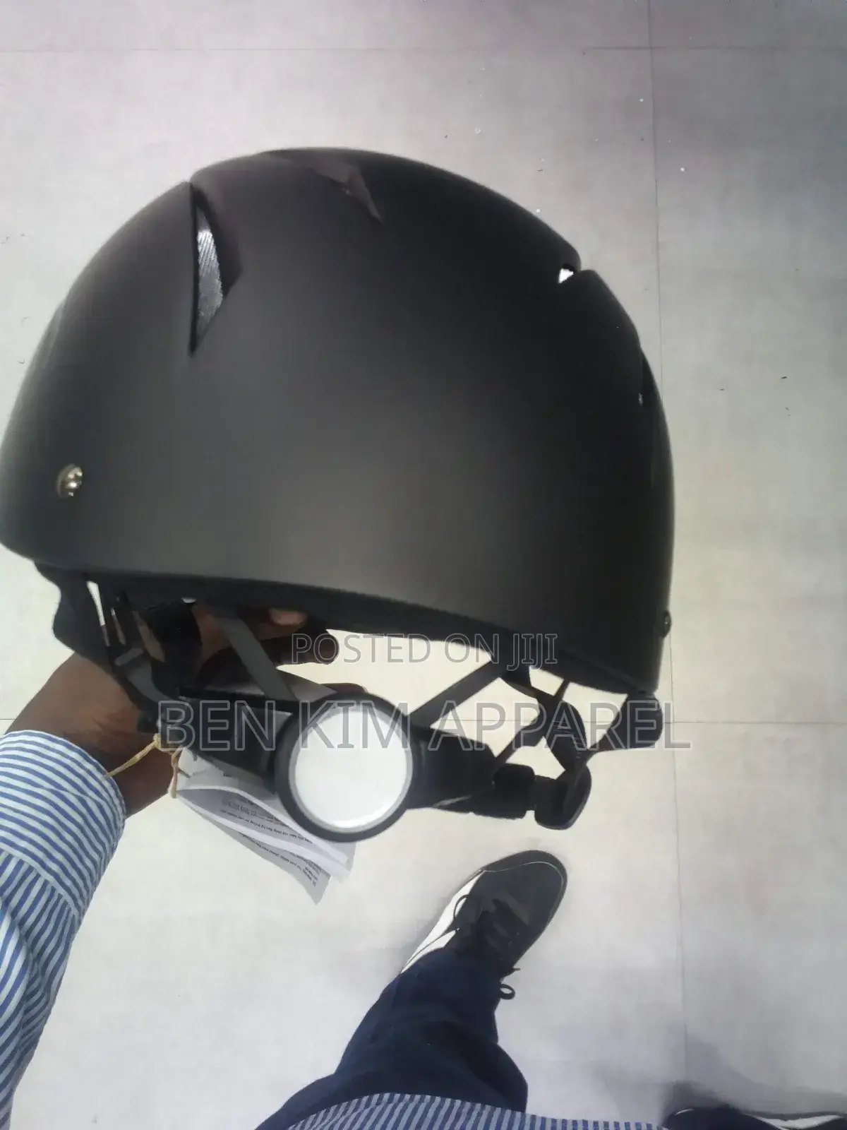 51cms - 58cms Horse Riding Helmet Ventilated Adjustable Fit M and S.