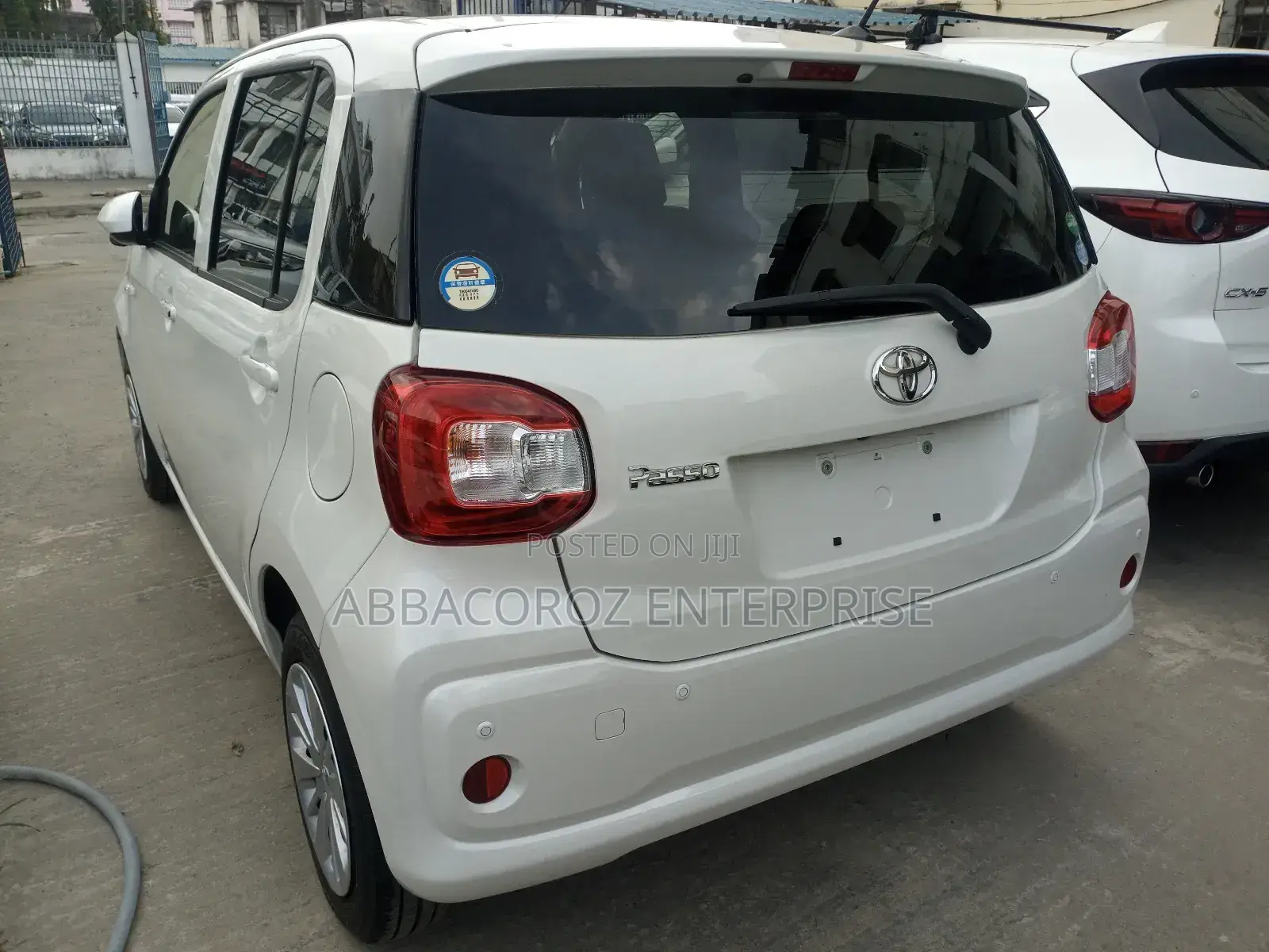 Toyota Passo 1.0 AWD 2018 White